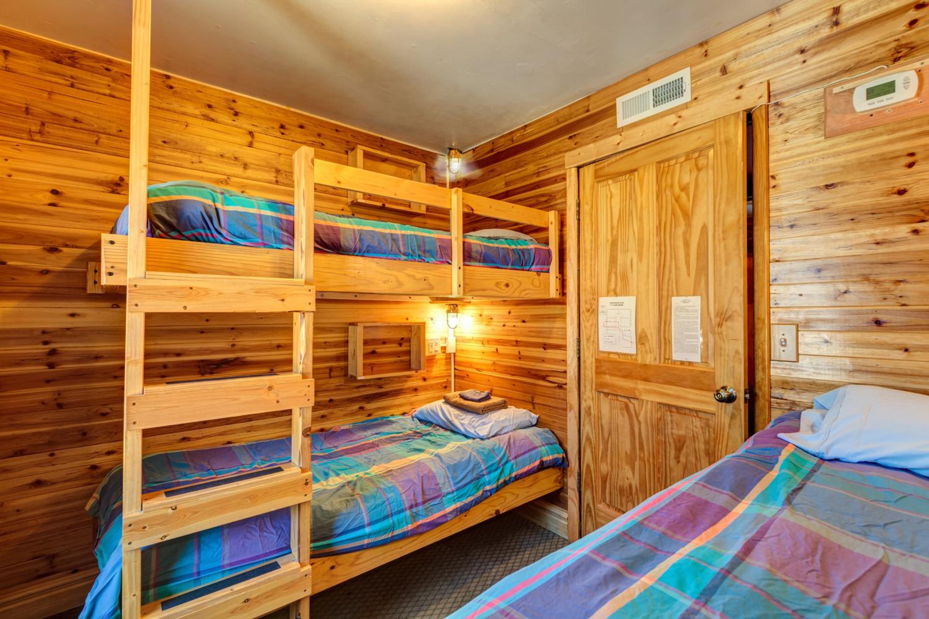 Single Bed in Mixed Dormitory Room photo 2