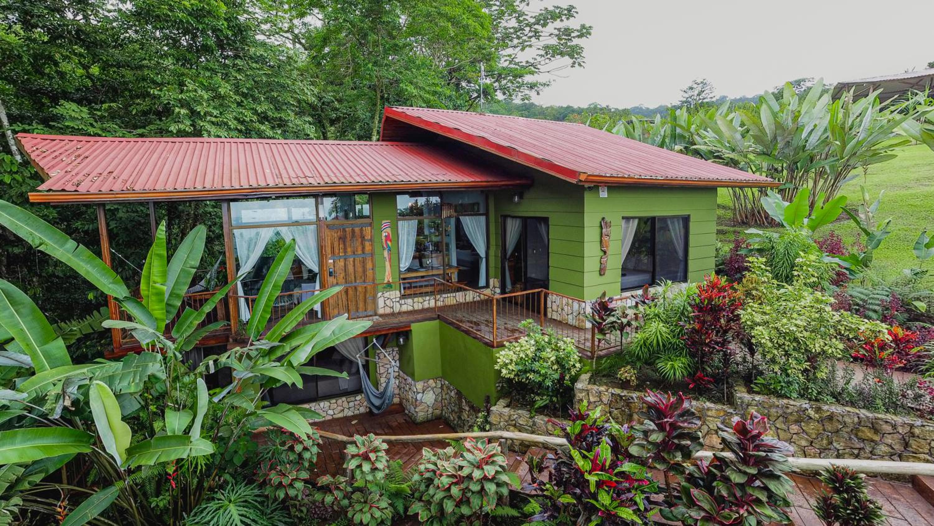 Three-Bedroom House photo 2
