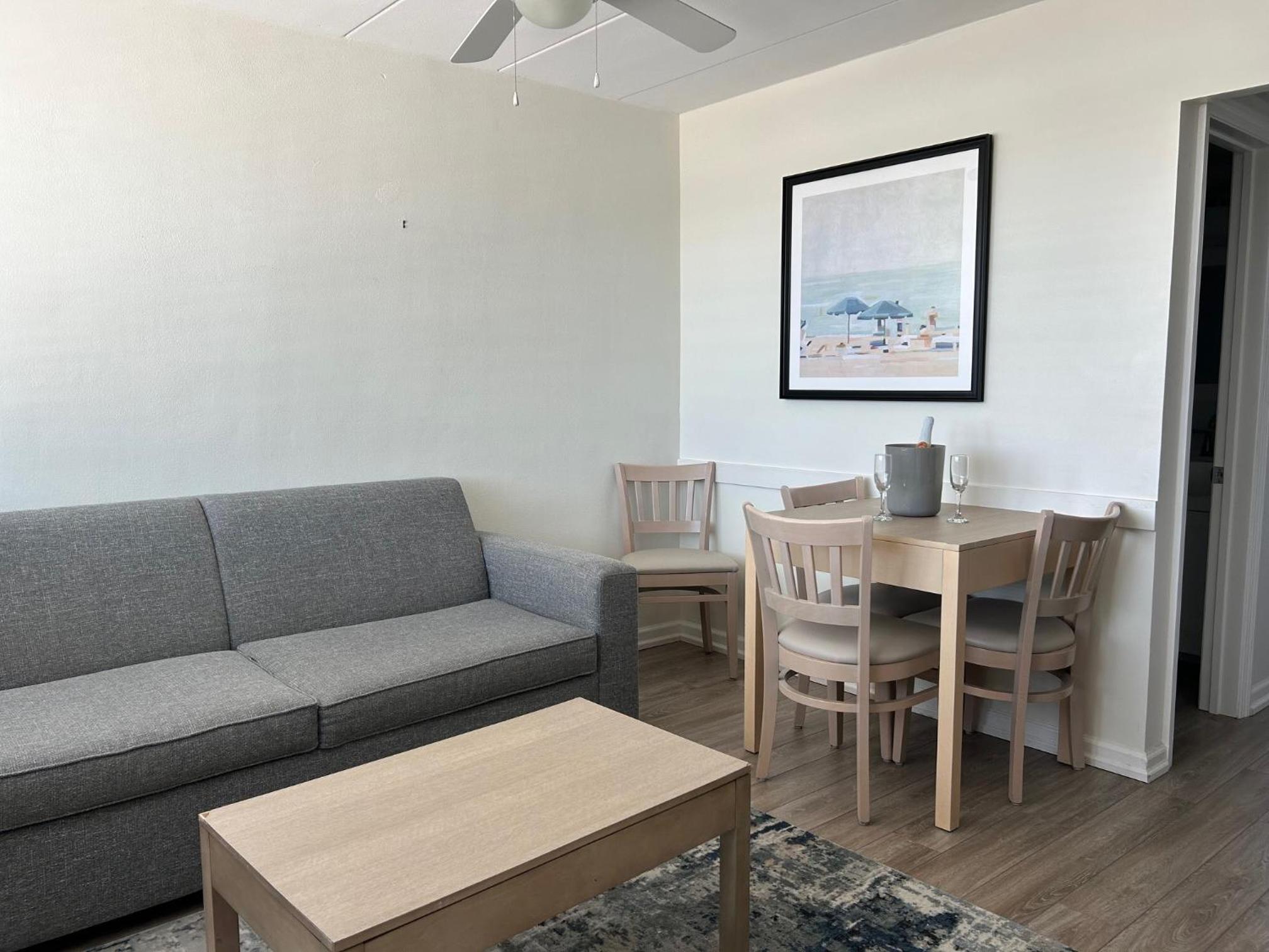 One Bedroom Suite  - Photo 6