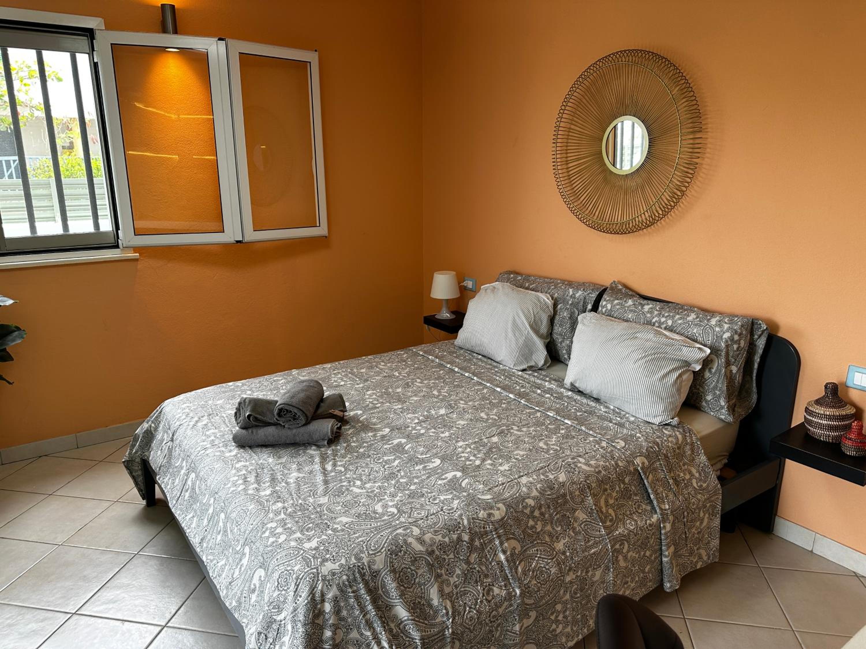 Studio Apartment photo 1