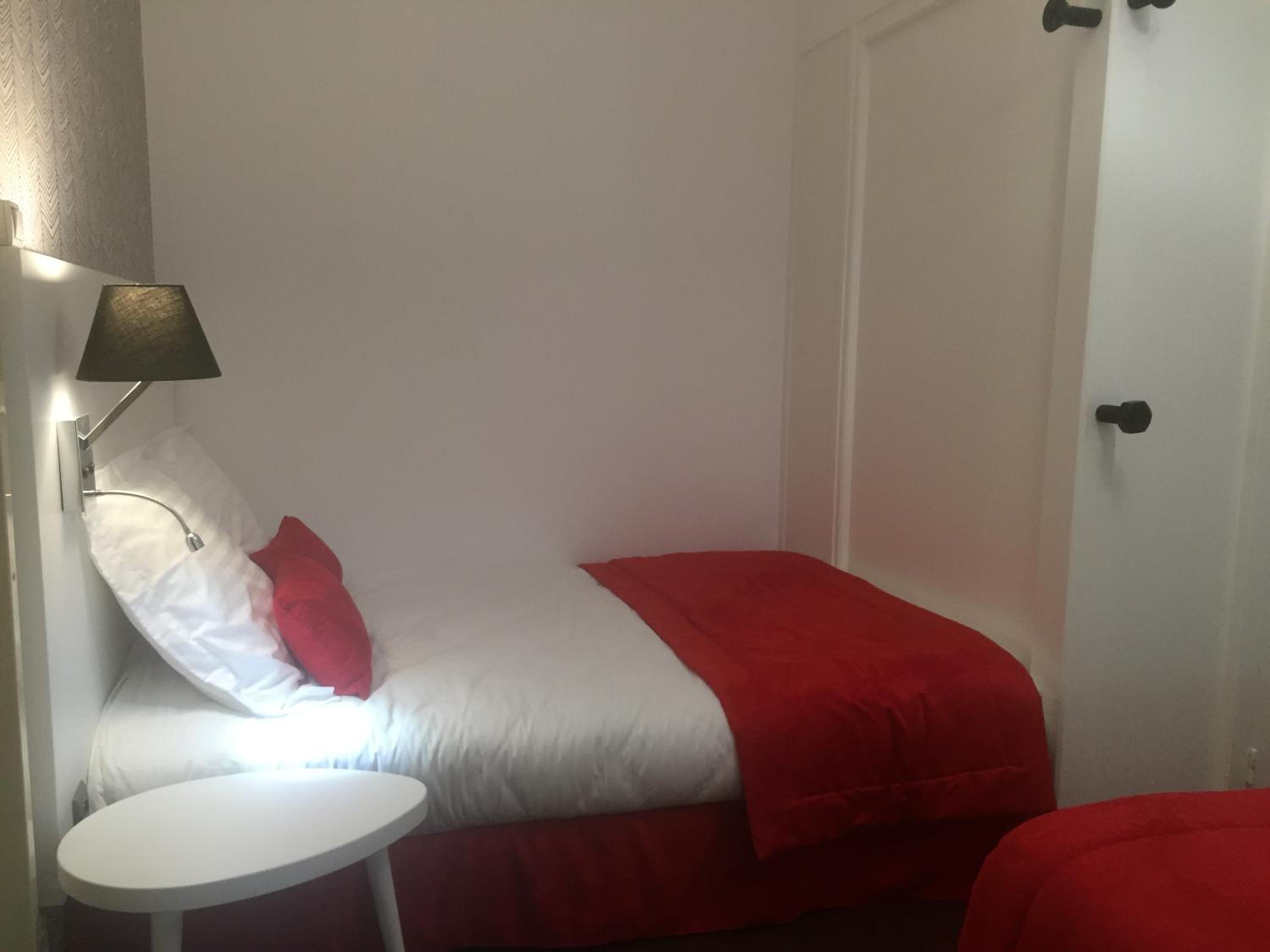 Family Room (4 Adults) 2 beds 140 photo 2