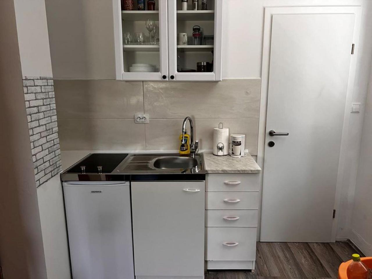 Apartment - Photo 10
