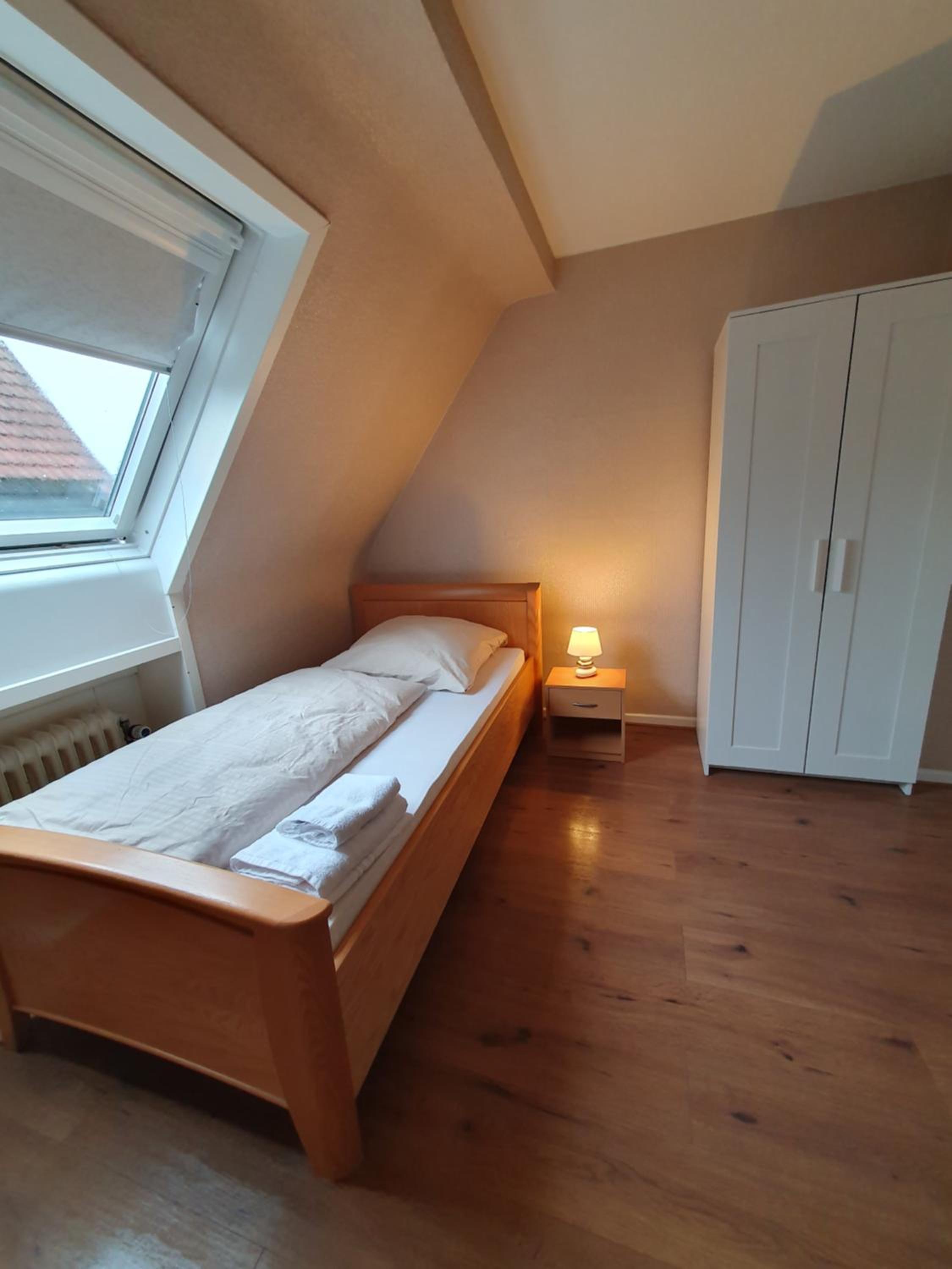 Single Room with Shared Bathroom photo 1