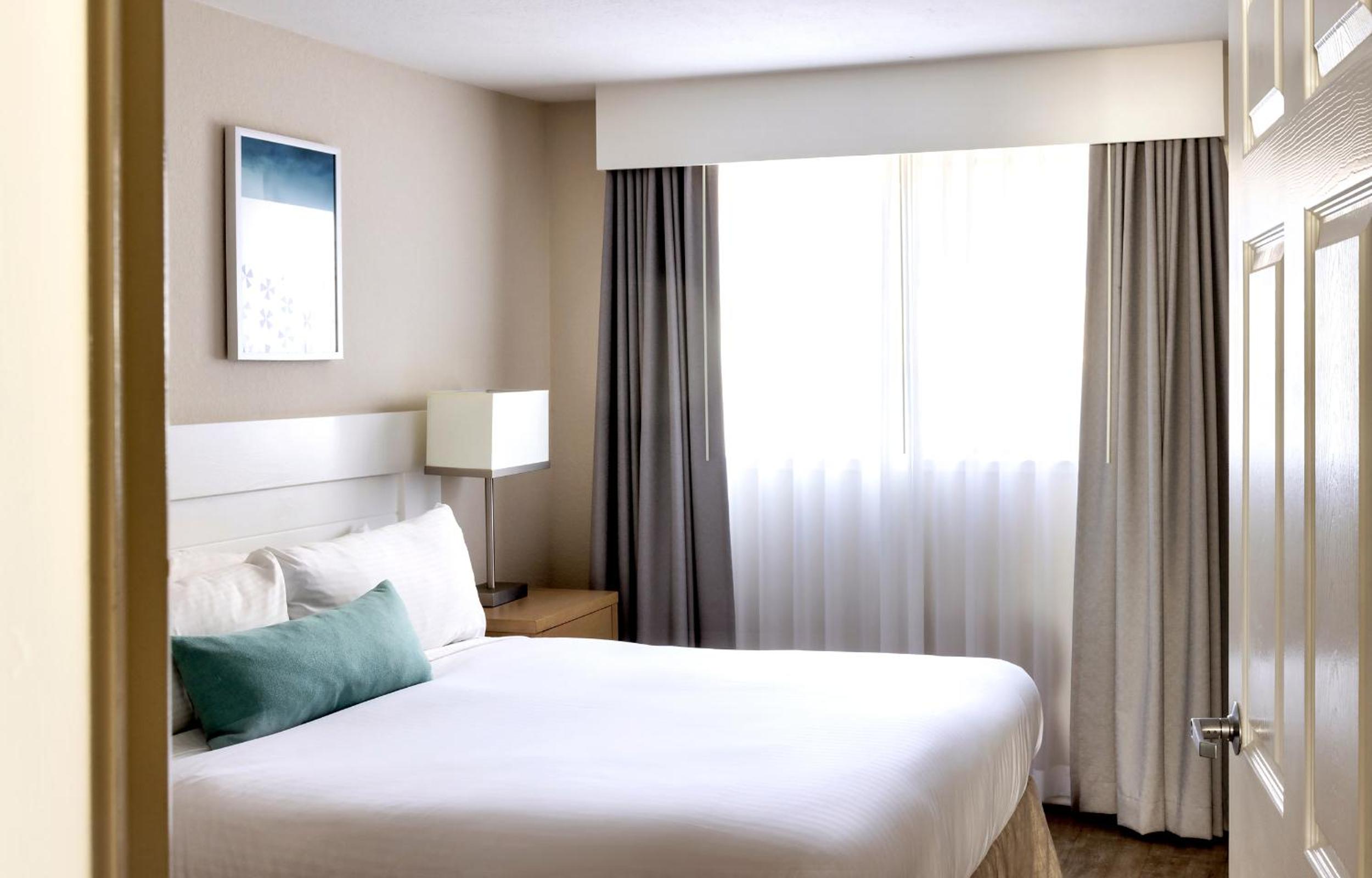 One-Bedroom Suite with Partial Ocean View