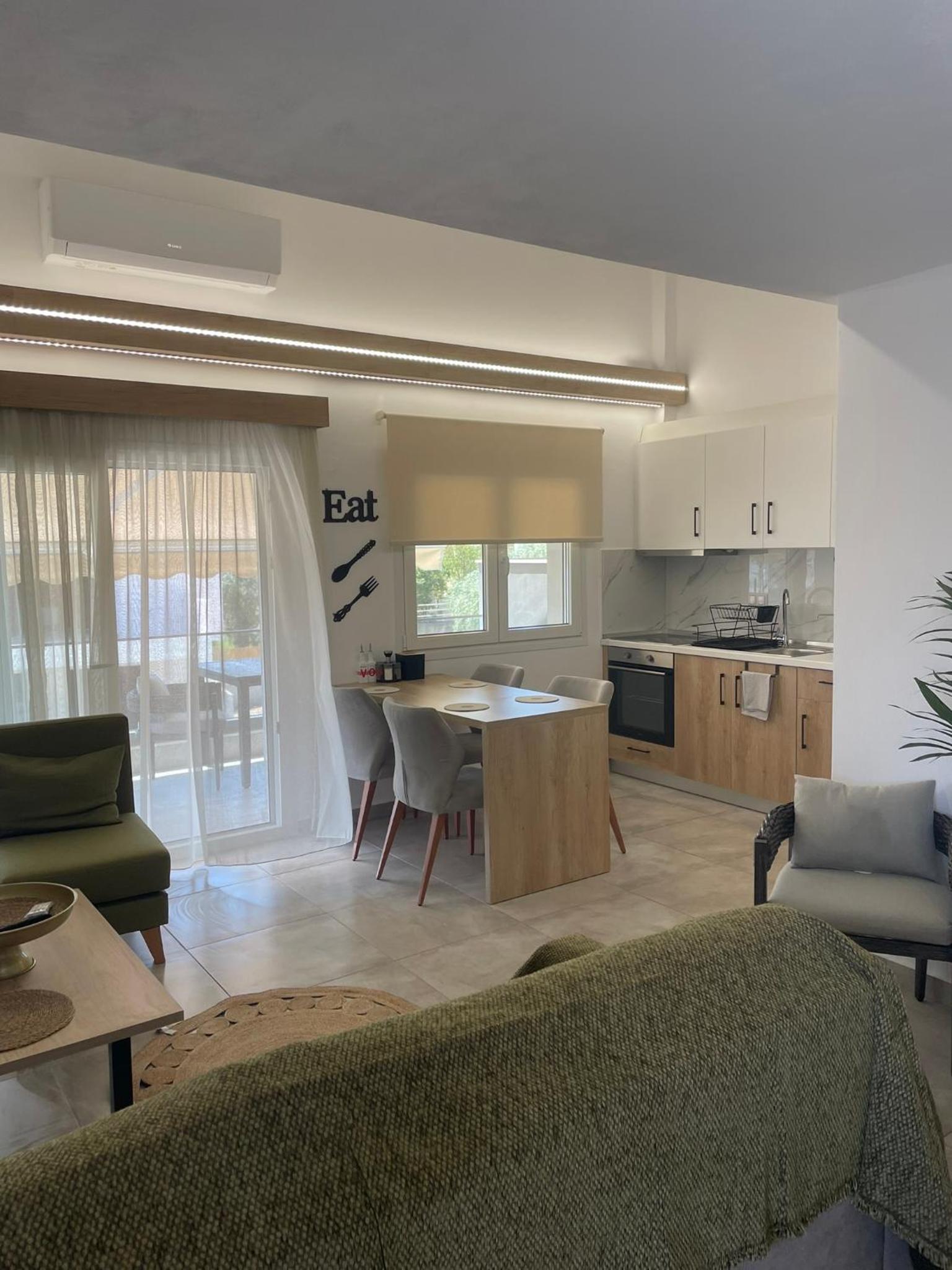 Two-Bedroom House photo 2