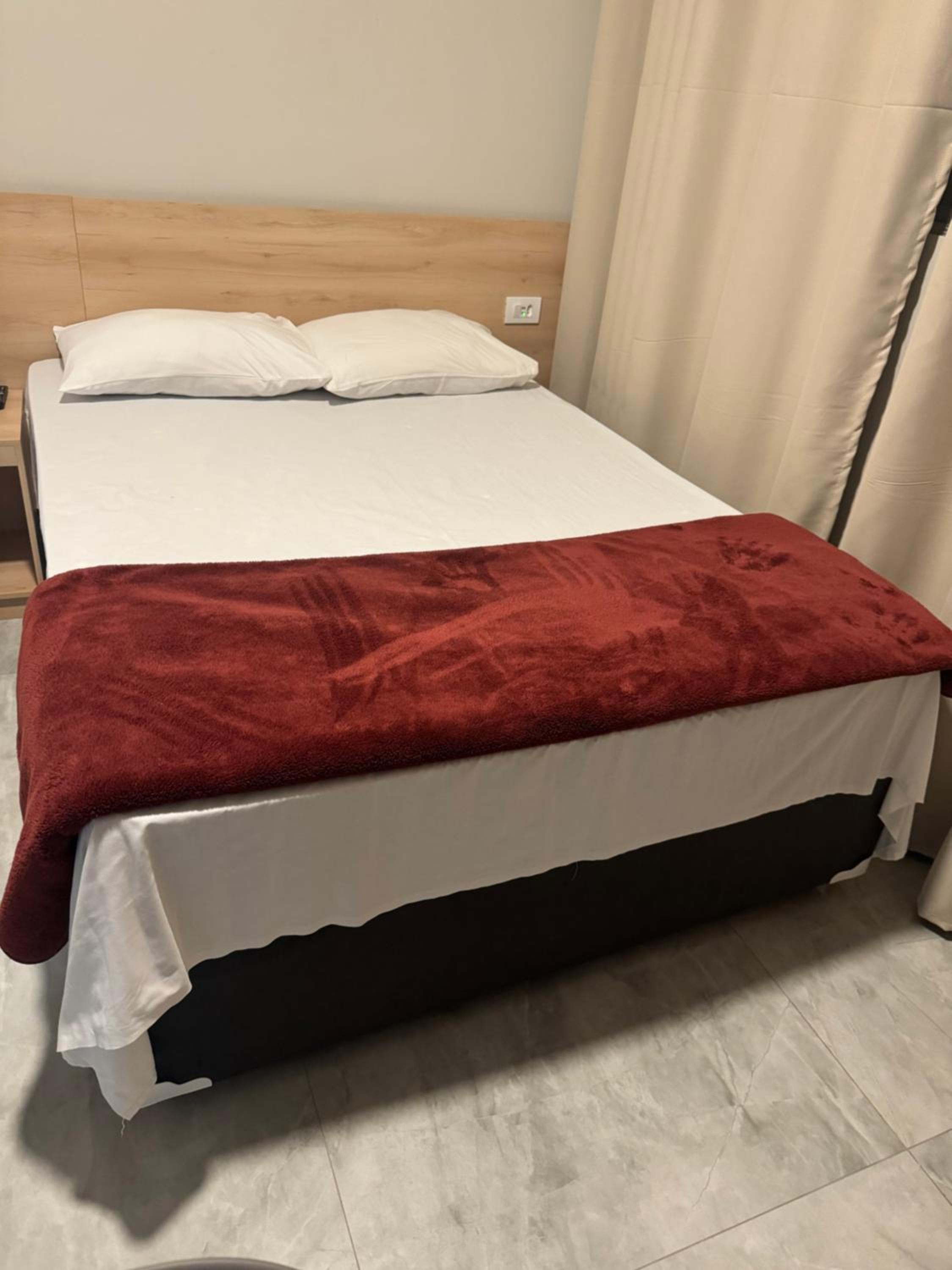 Deluxe Double Room (2 Adults + 1 Child)
