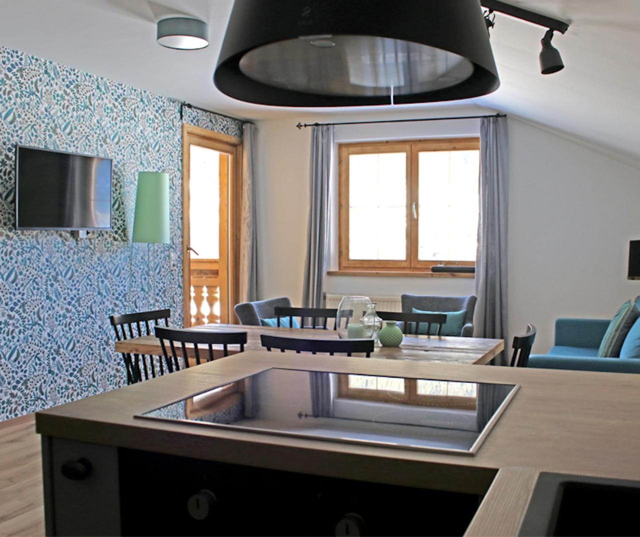 Apartment with Balcony photo 1