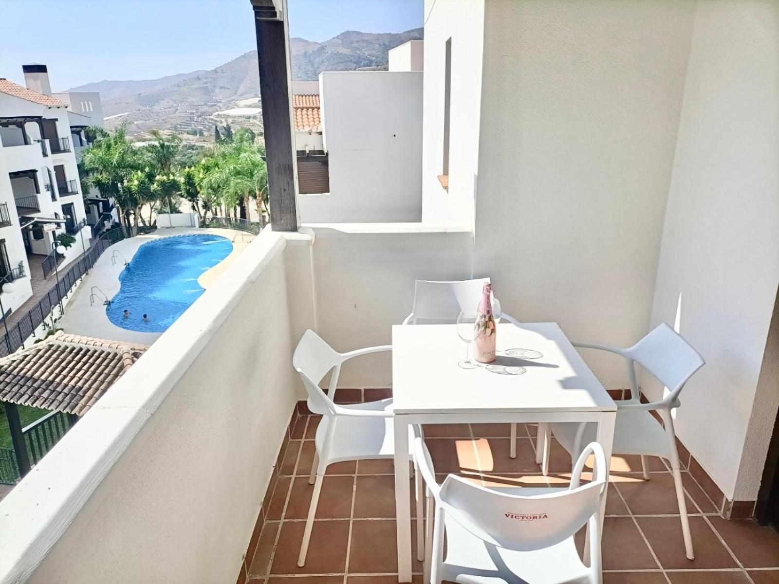 Two-Bedroom Apartment with View photo 3