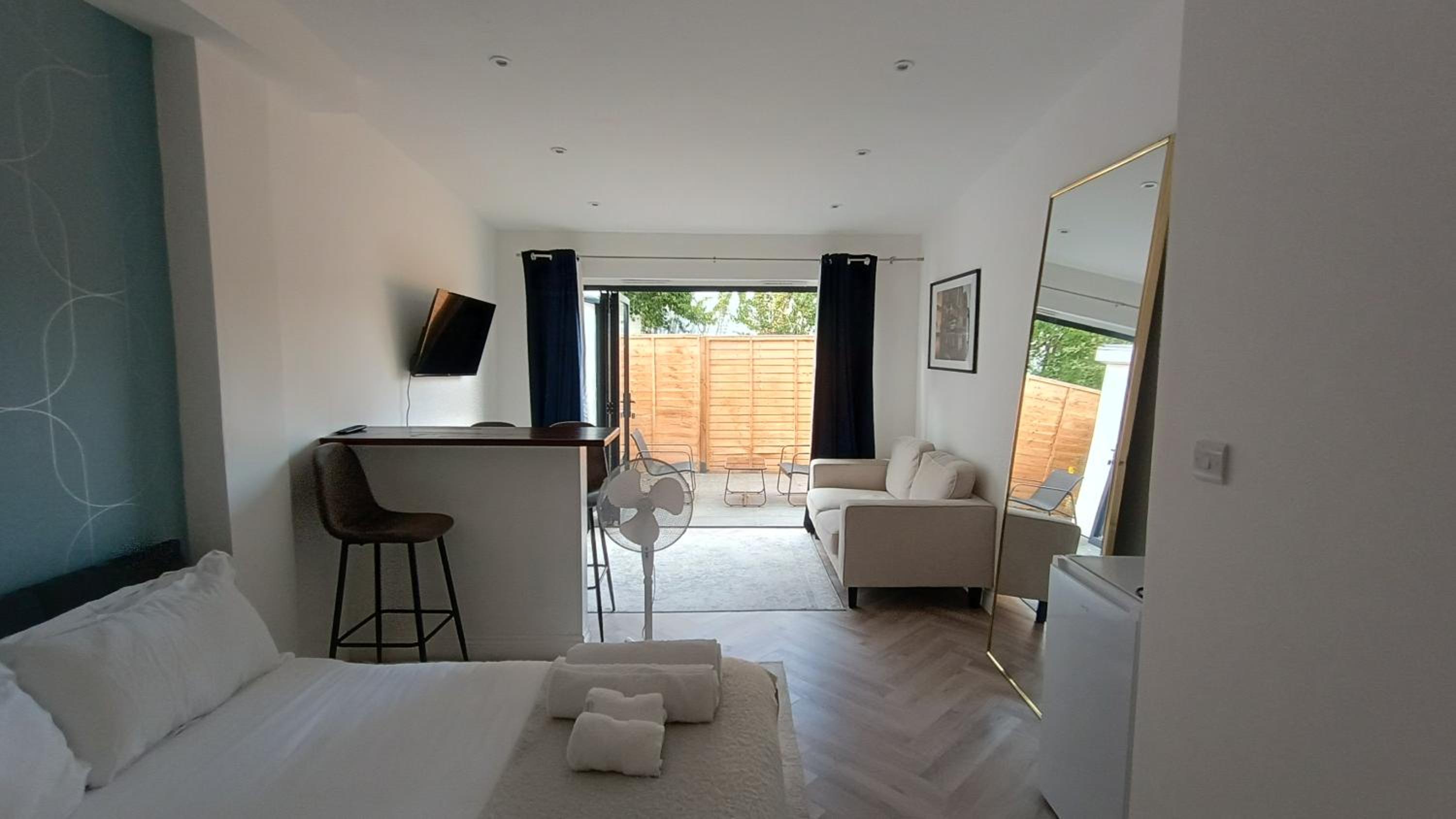 Studio with Terrace photo 2