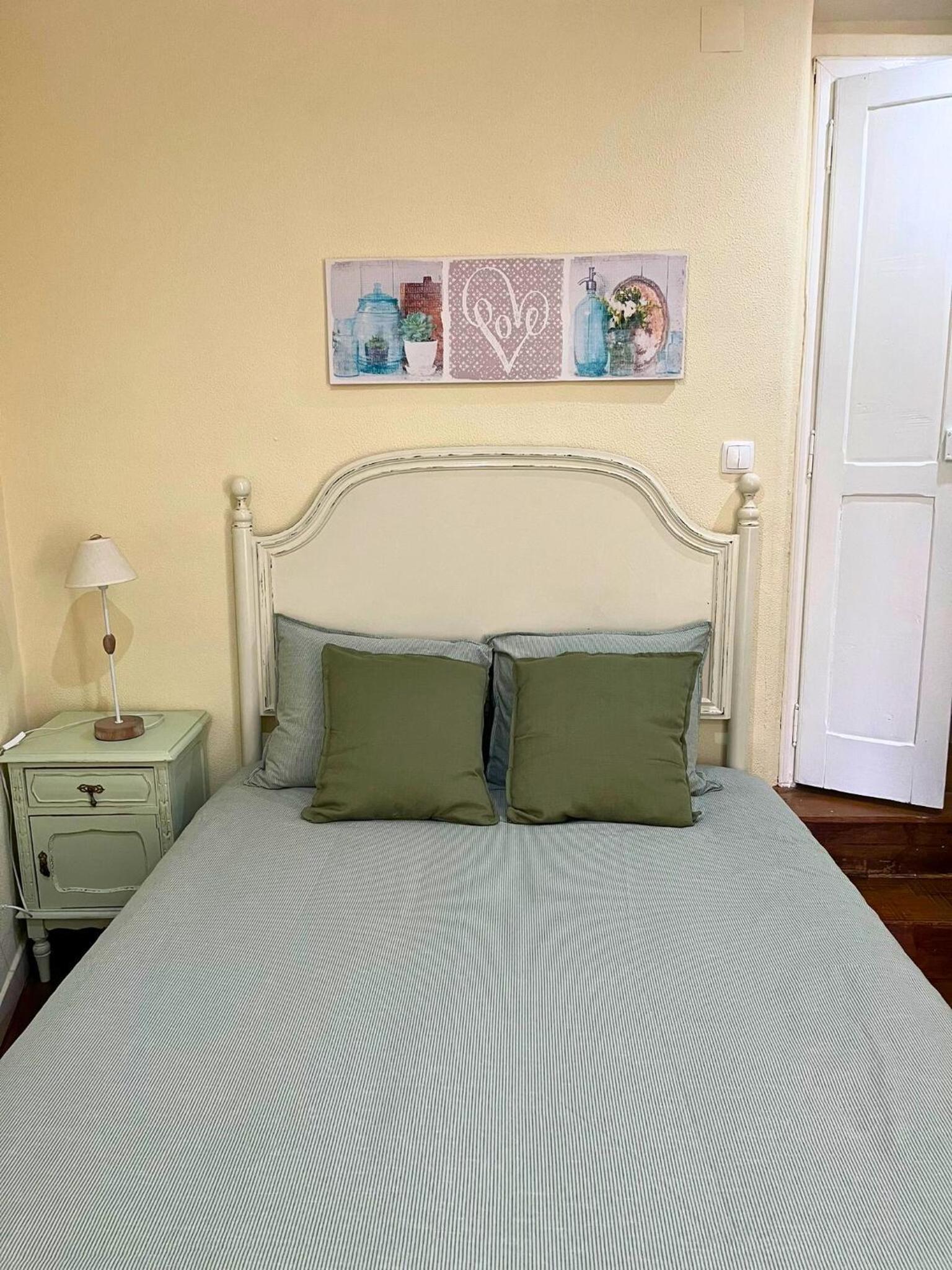 Four-Bedroom House photo 3