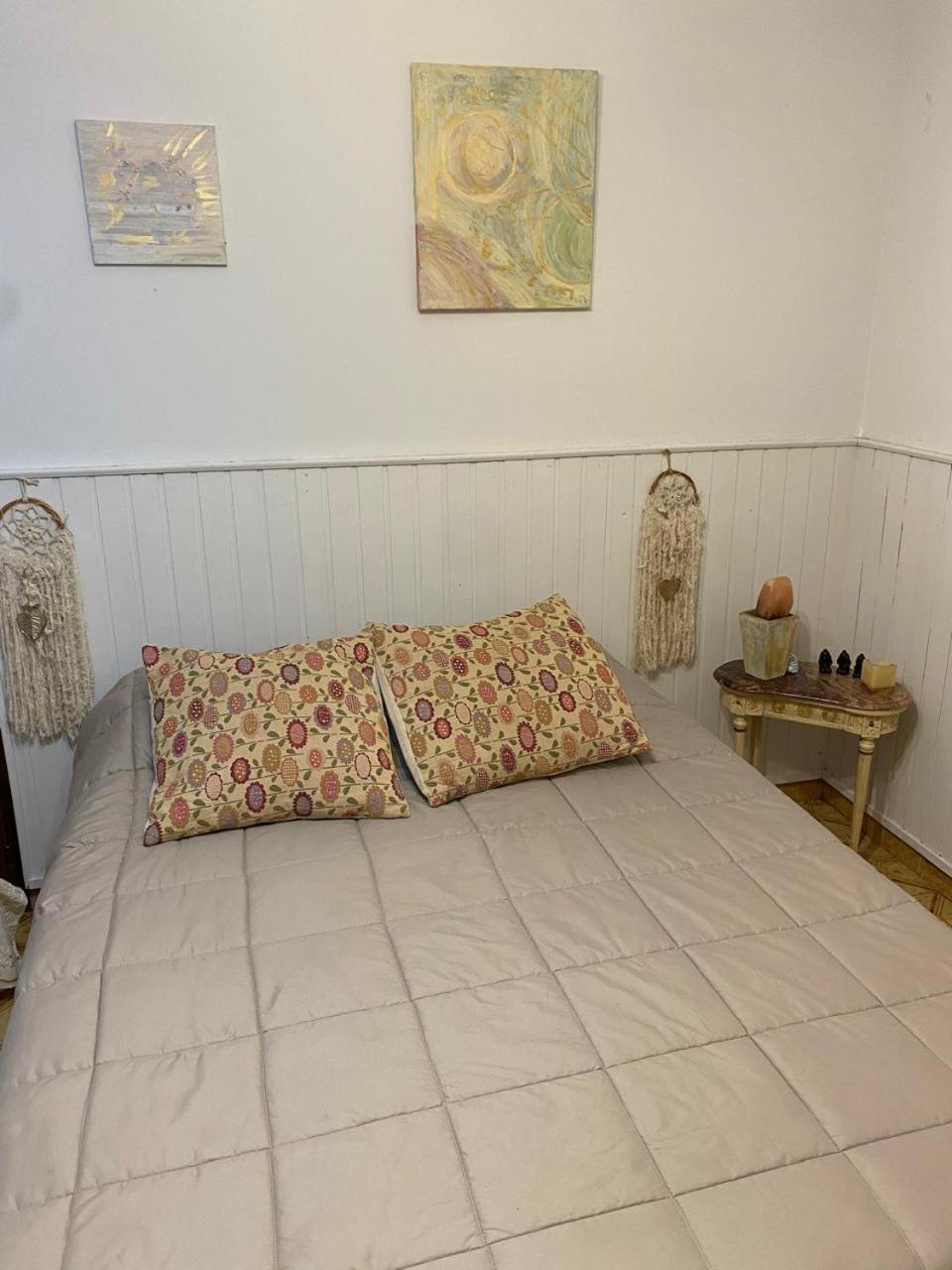 One-Bedroom House photo 1