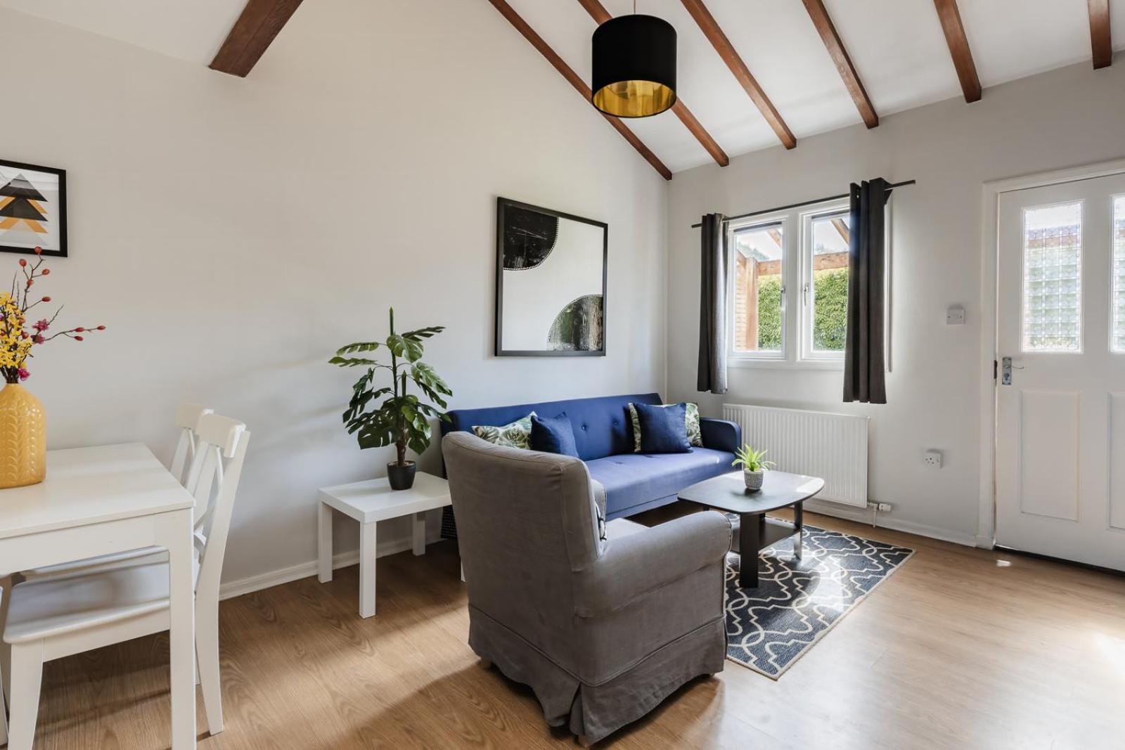 One-Bedroom House photo 1