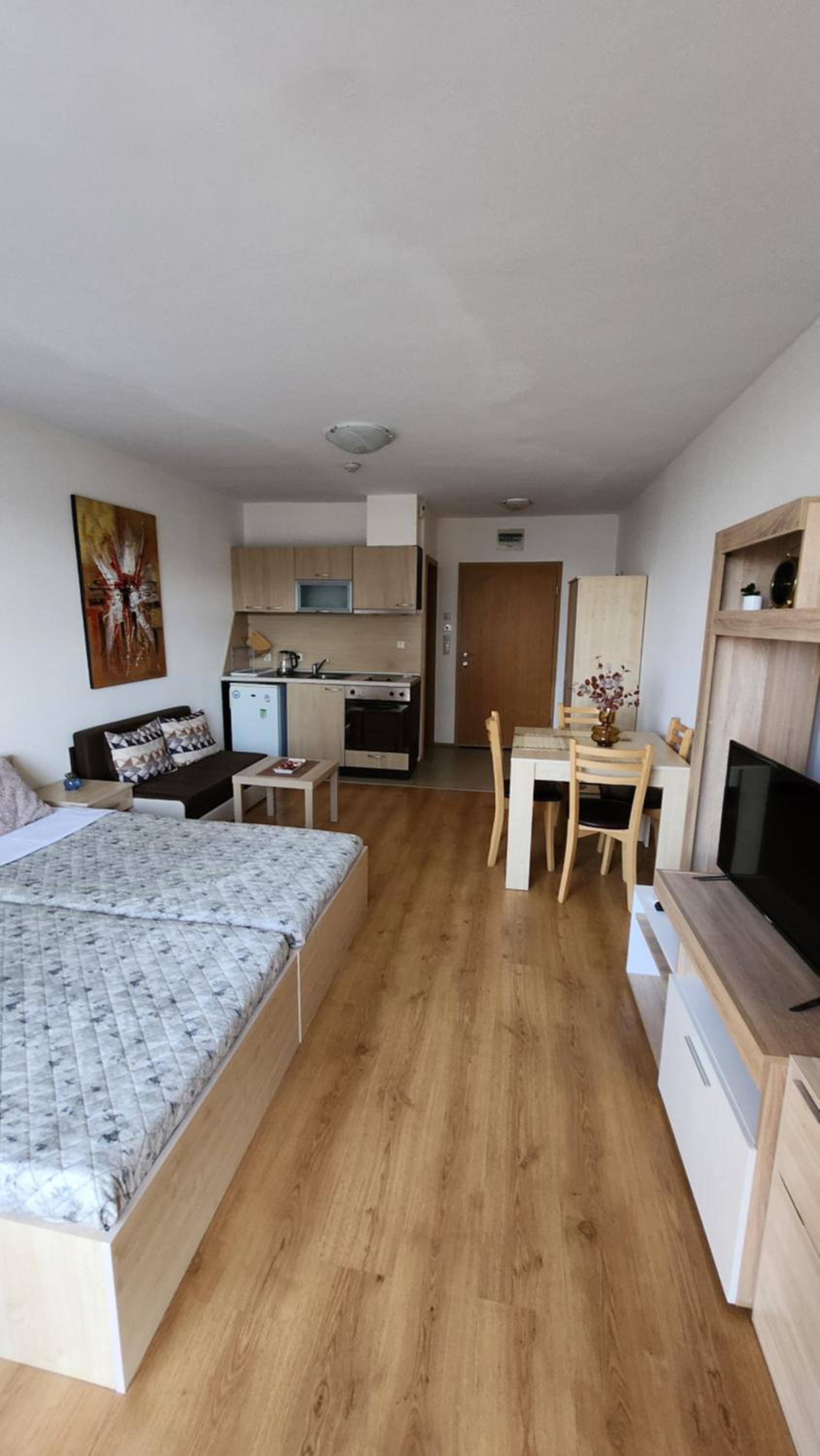 Studio Apartment with Balcony