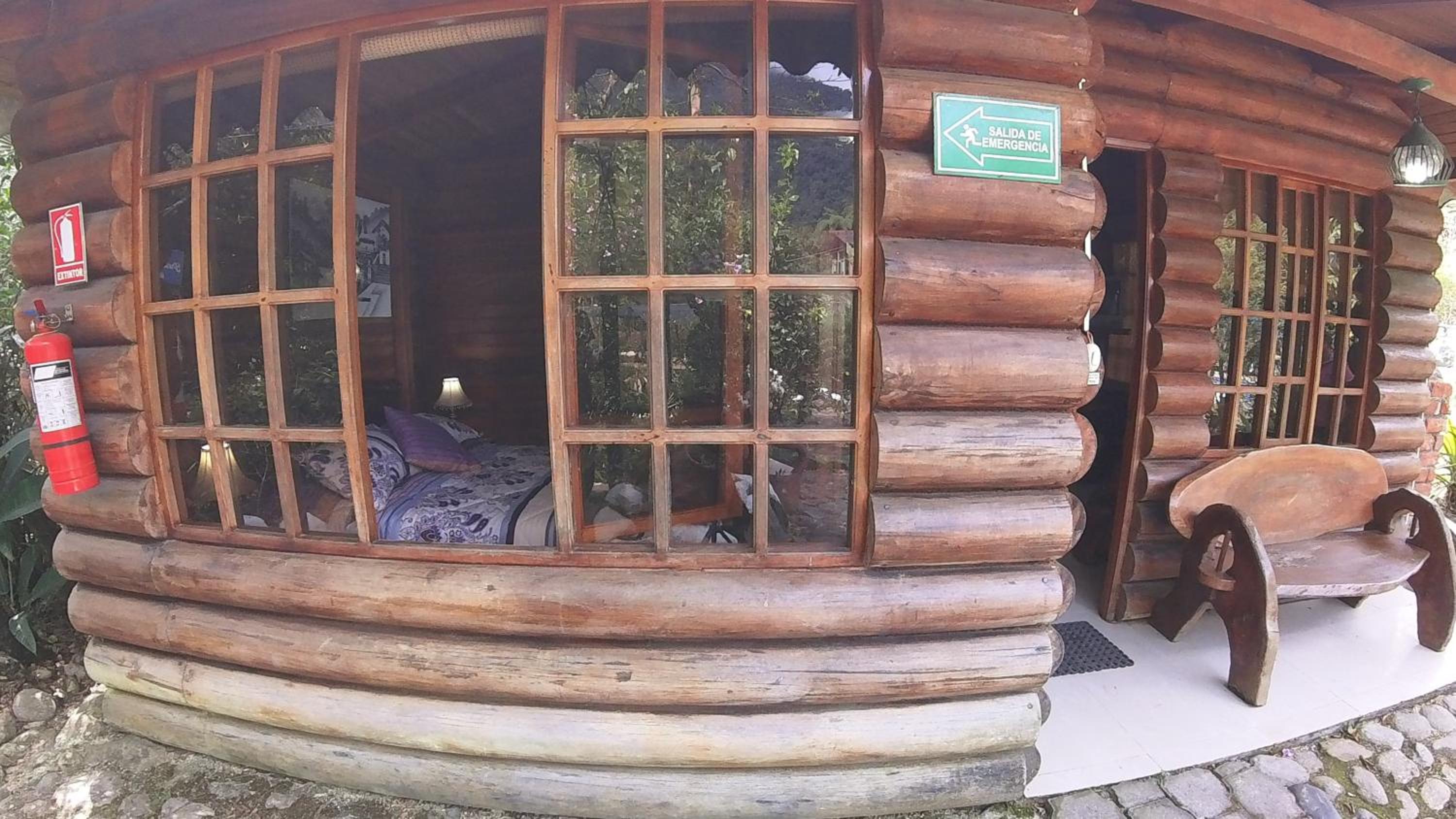 两卧室小屋