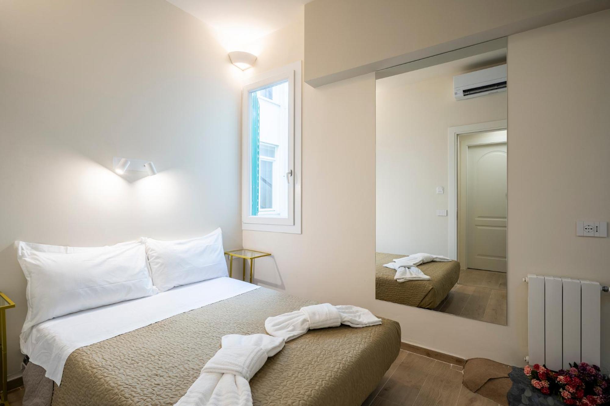 Standard Double Room photo 3