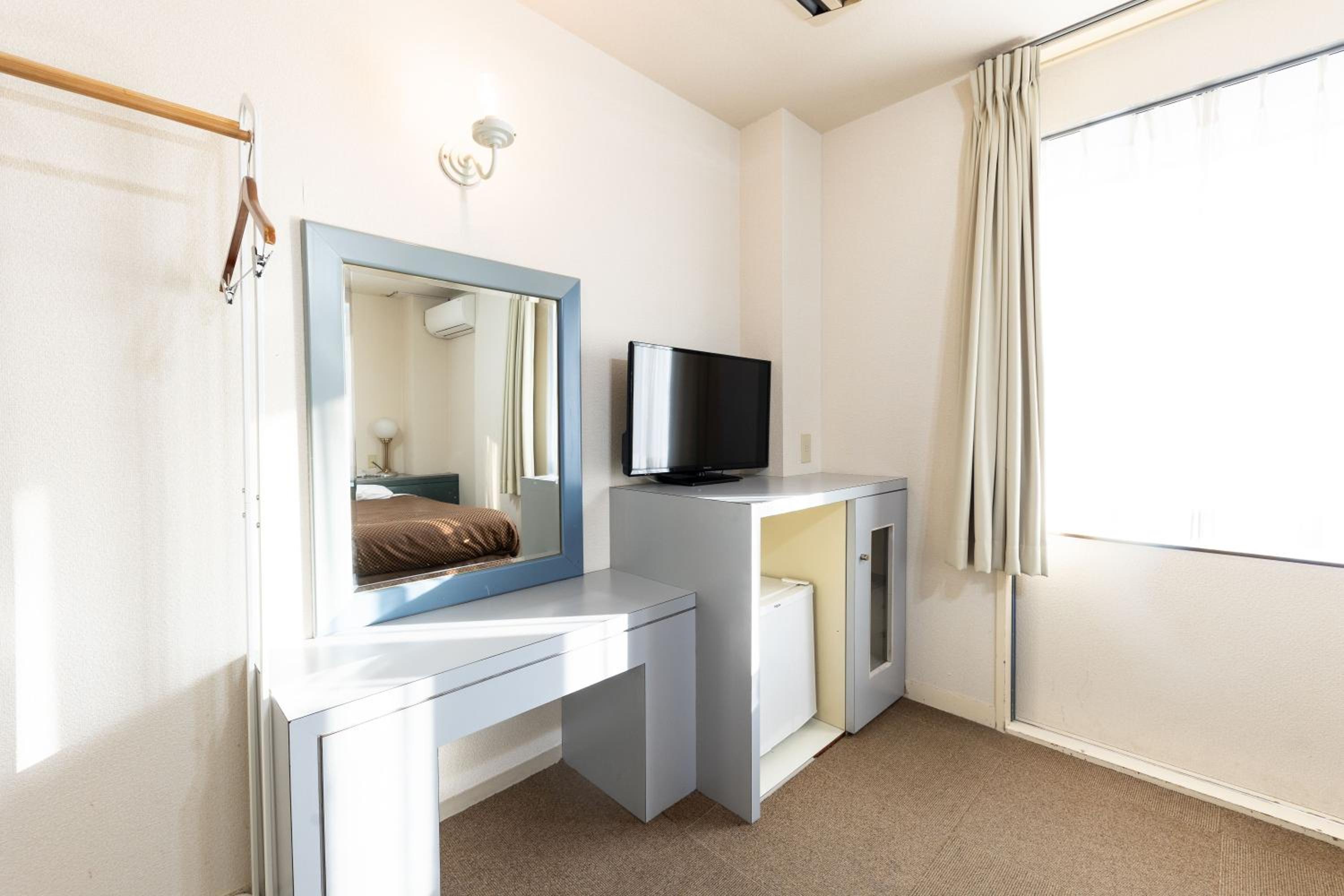 Standard Twin Room - Non-Smoking photo 2