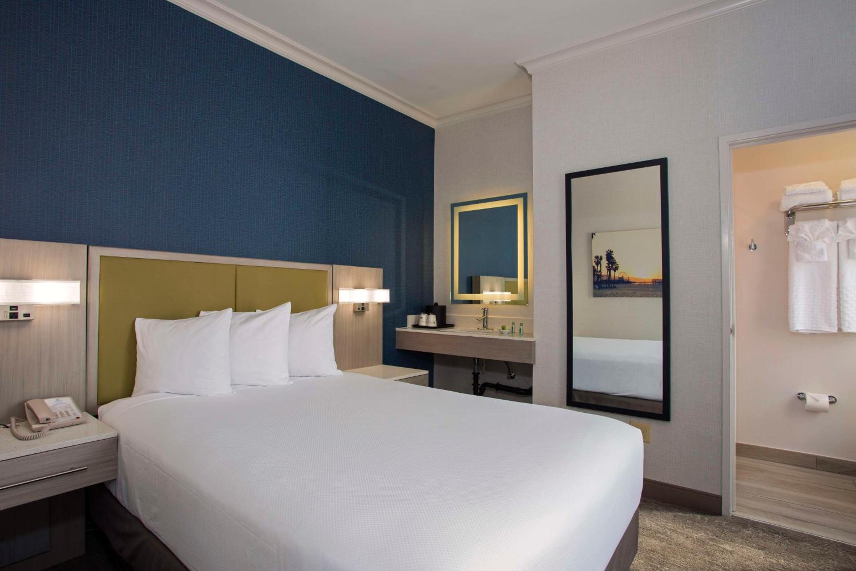 Two-Room Suite with Two Double Beds