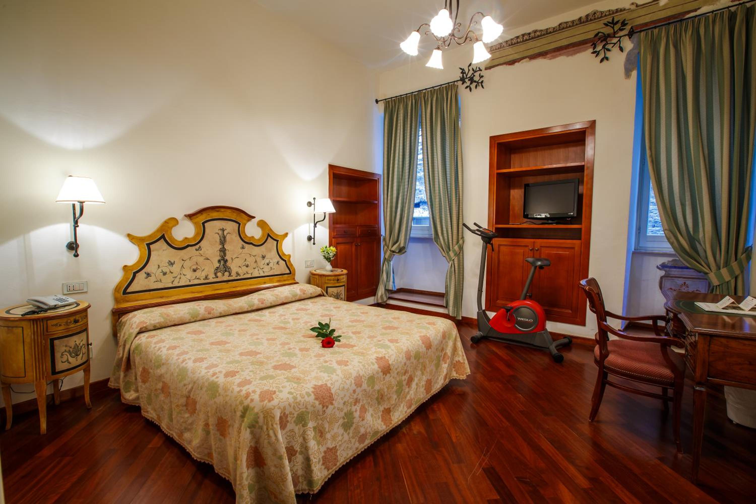 Standard Double Room - Photo 4