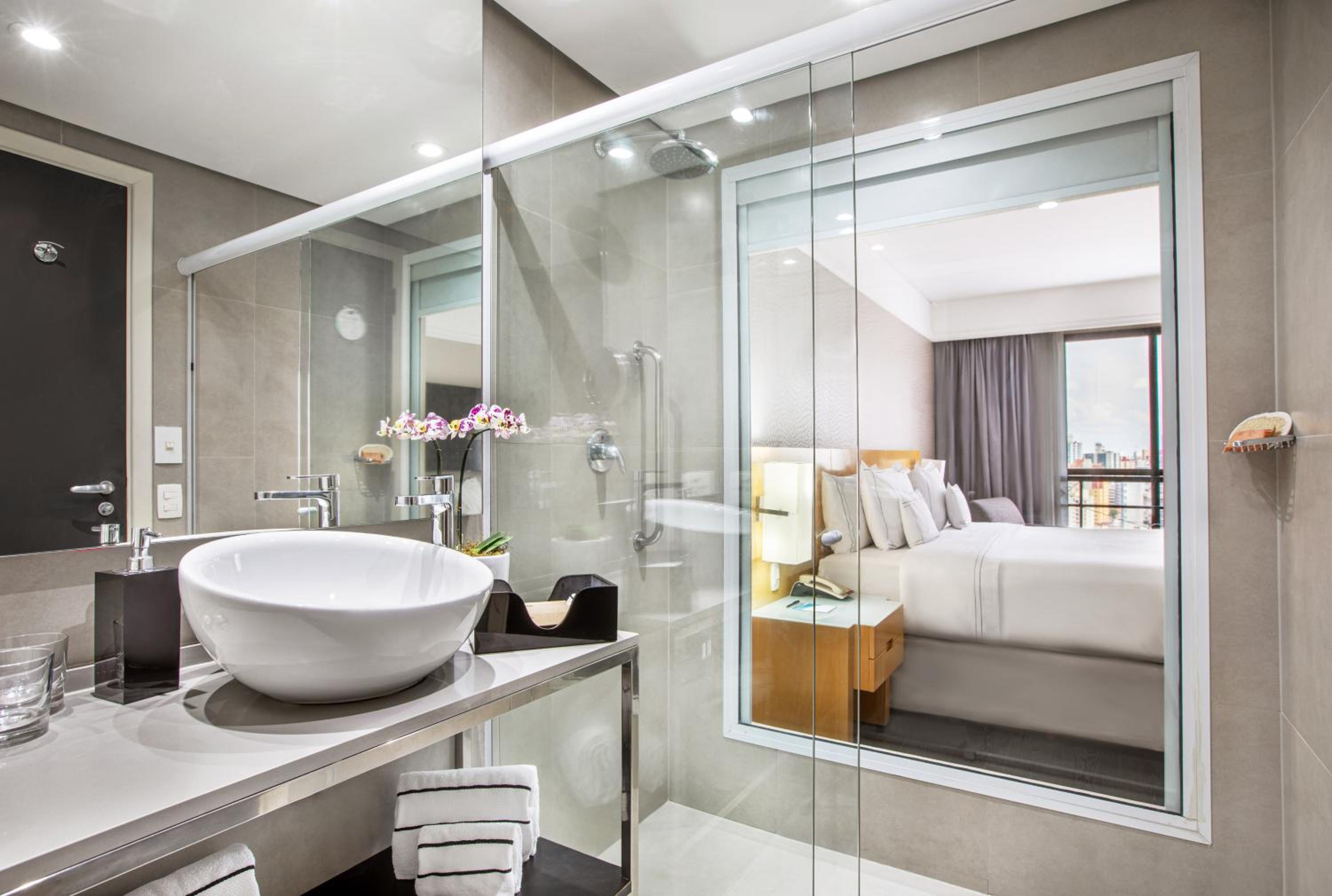 Grand Premium Queen Room - Photo 4