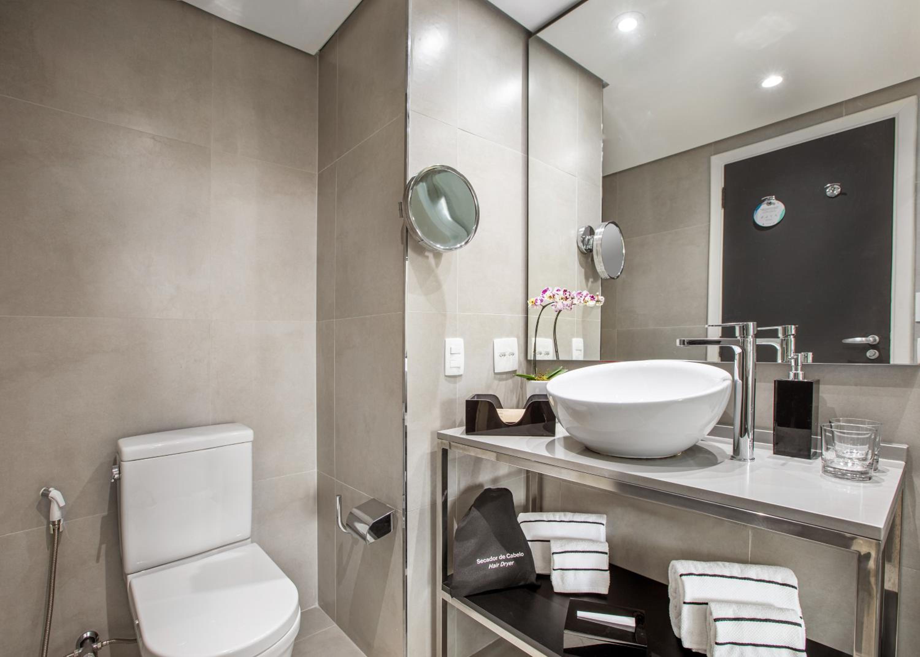 Grand Premium Queen Room - Photo 5