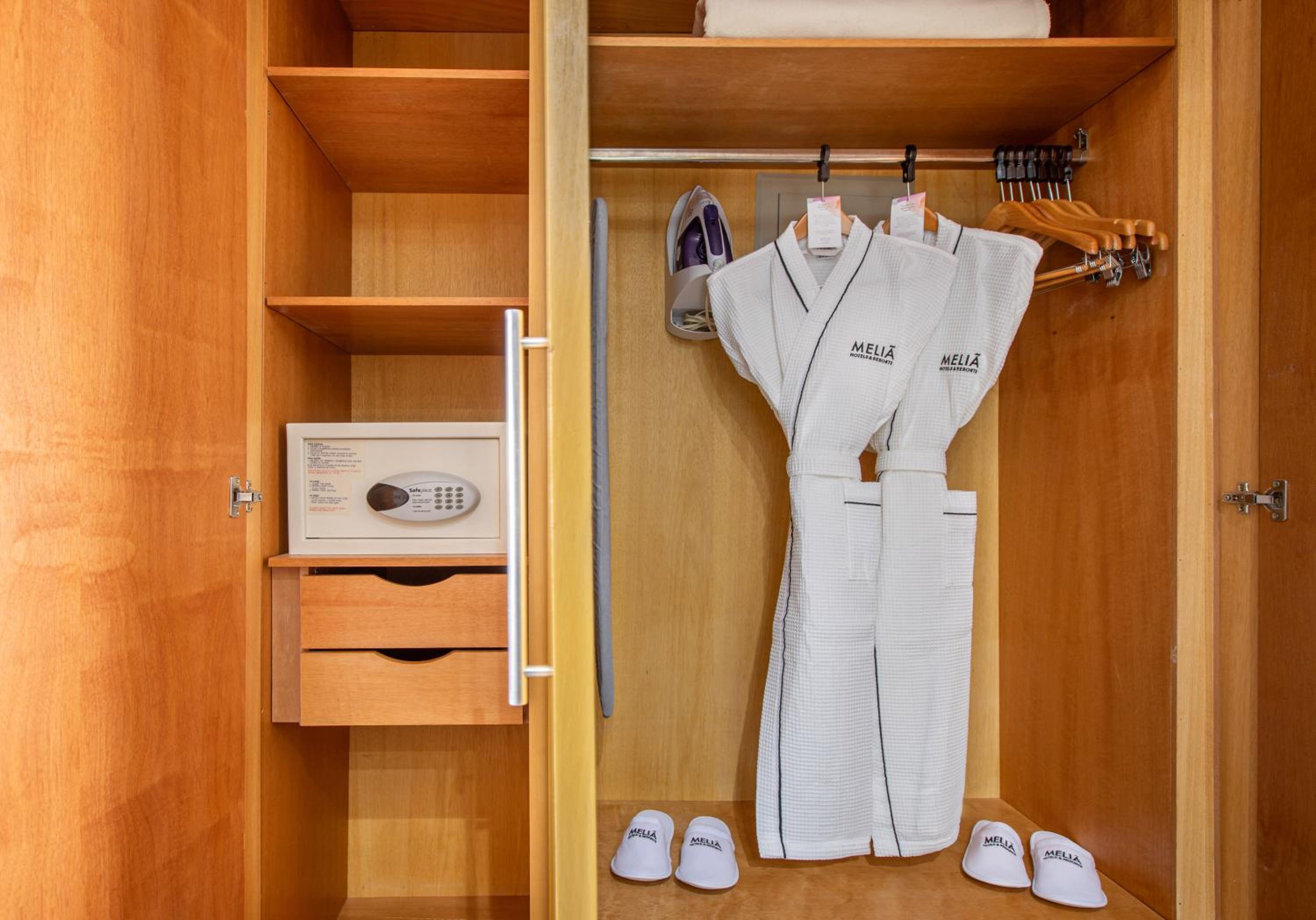 Grand Premium Queen Room - Photo 6