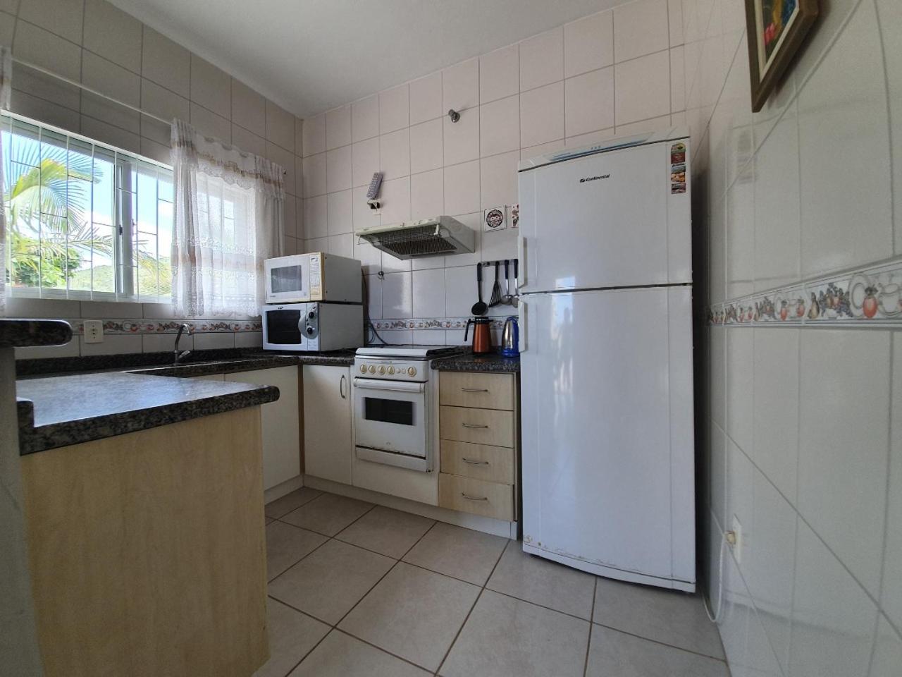Three-Bedroom House photo 3