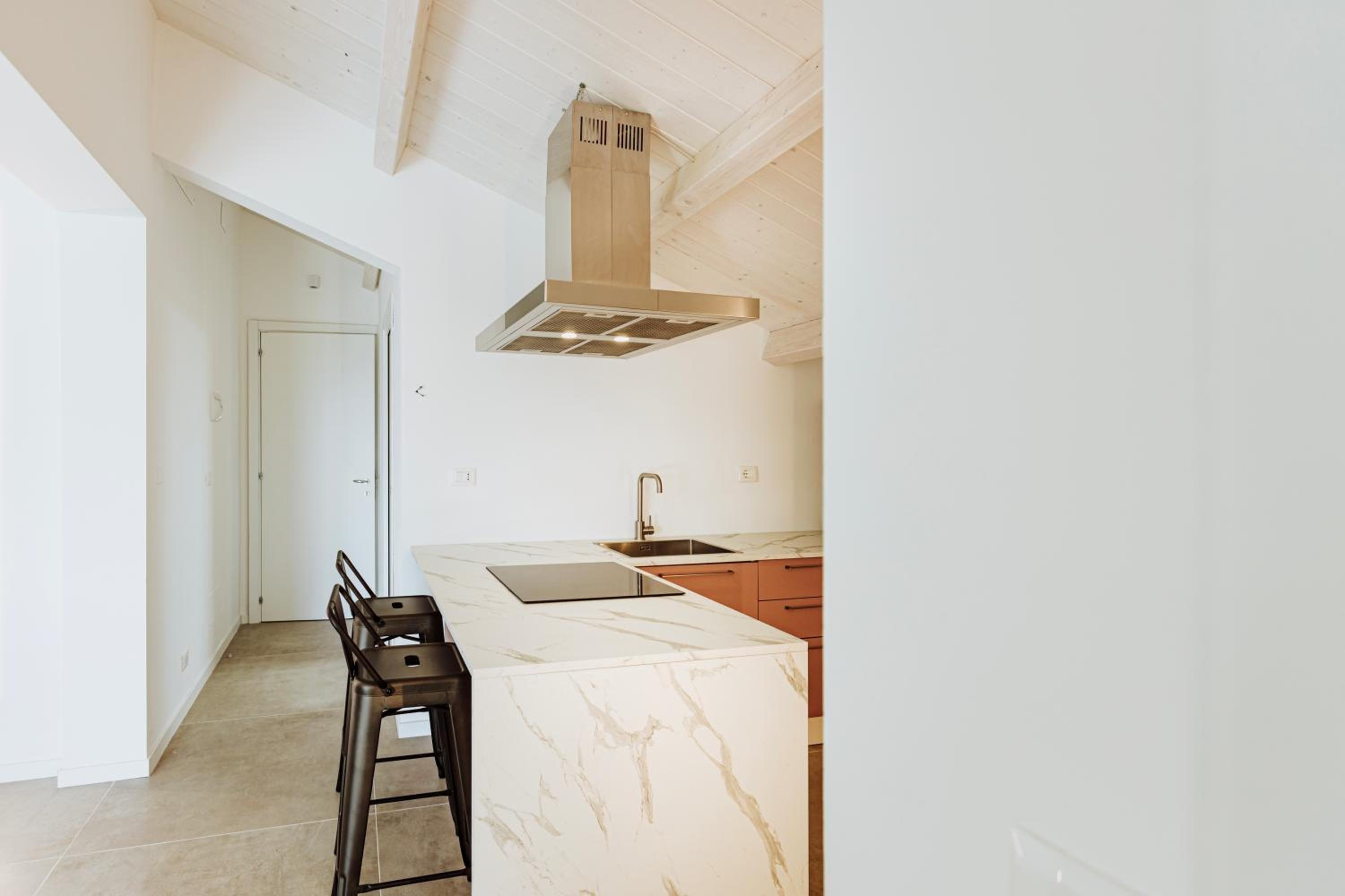 Apartment with View and Balcony photo 2