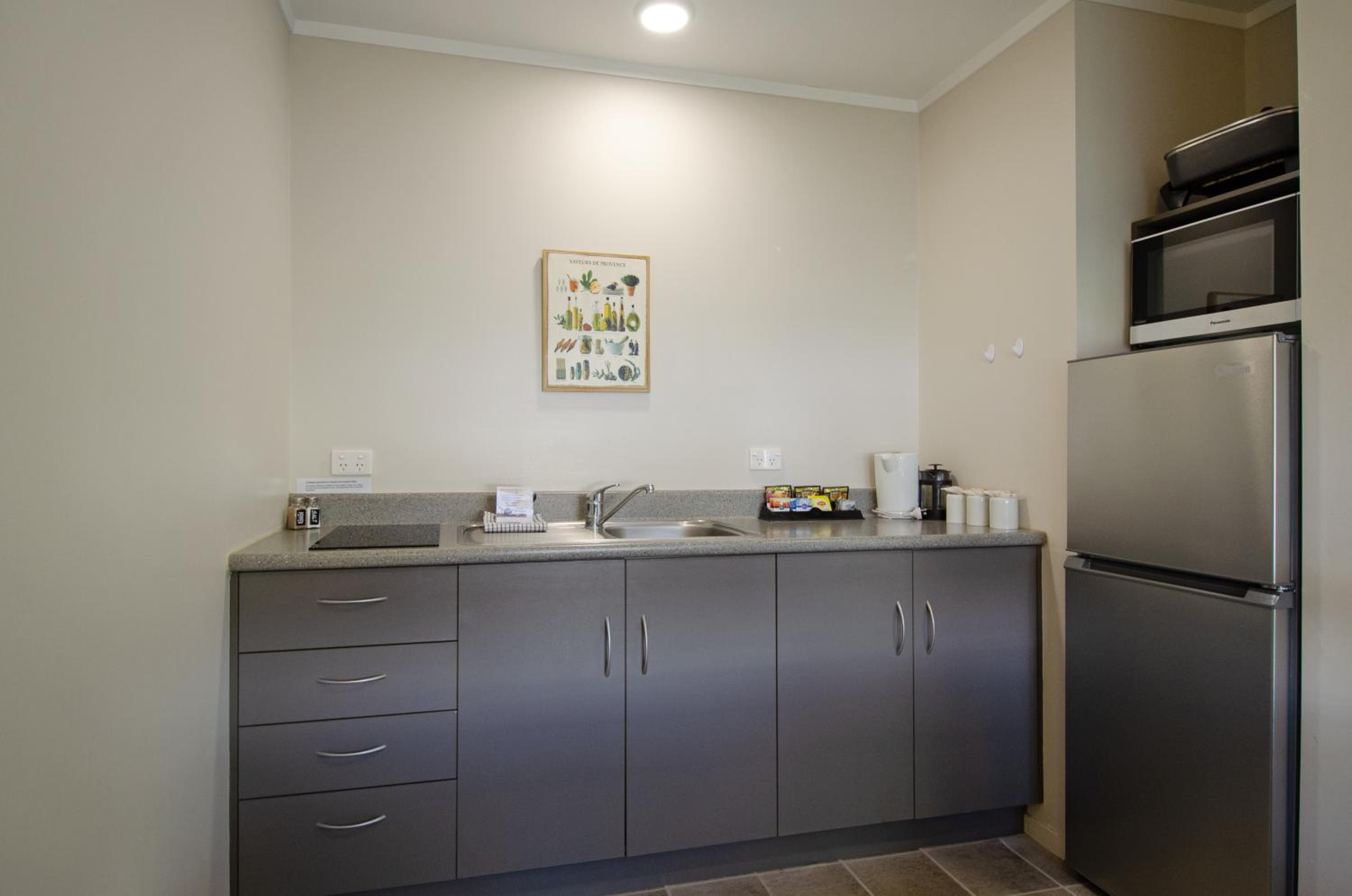 Superior Suite - Photo 6