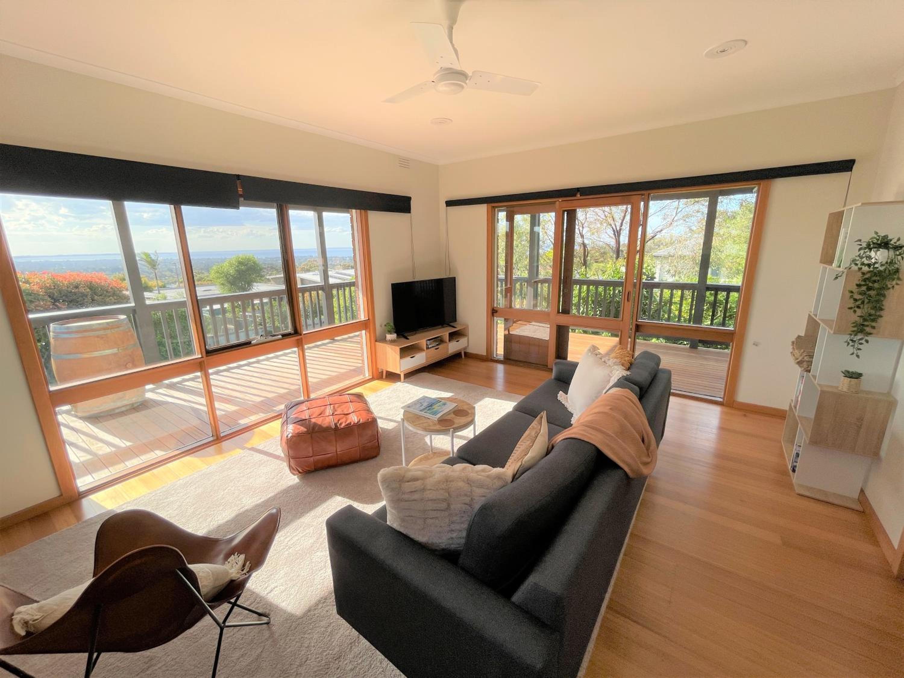 Three-Bedroom House photo 2