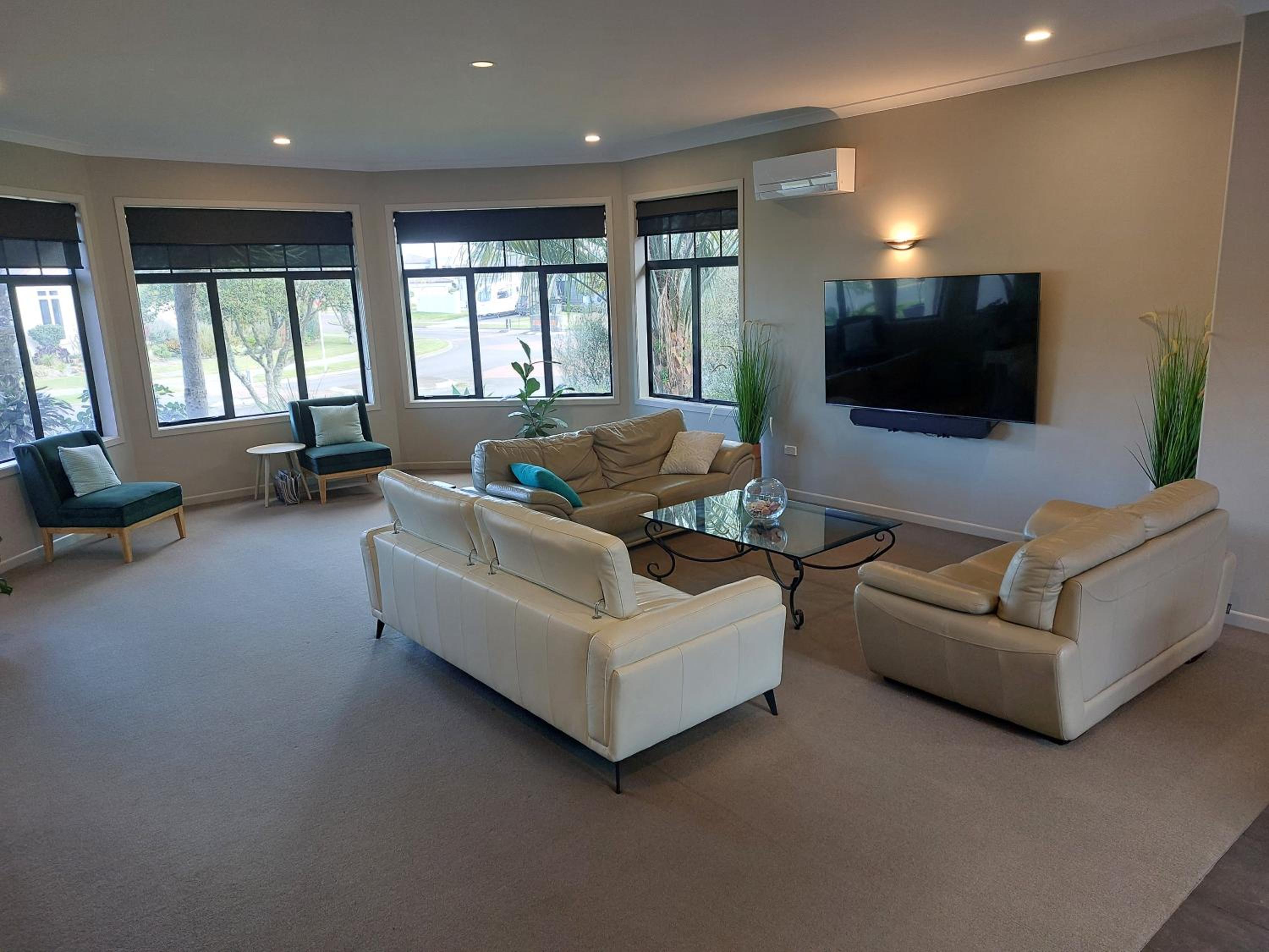 Four-Bedroom House photo 1