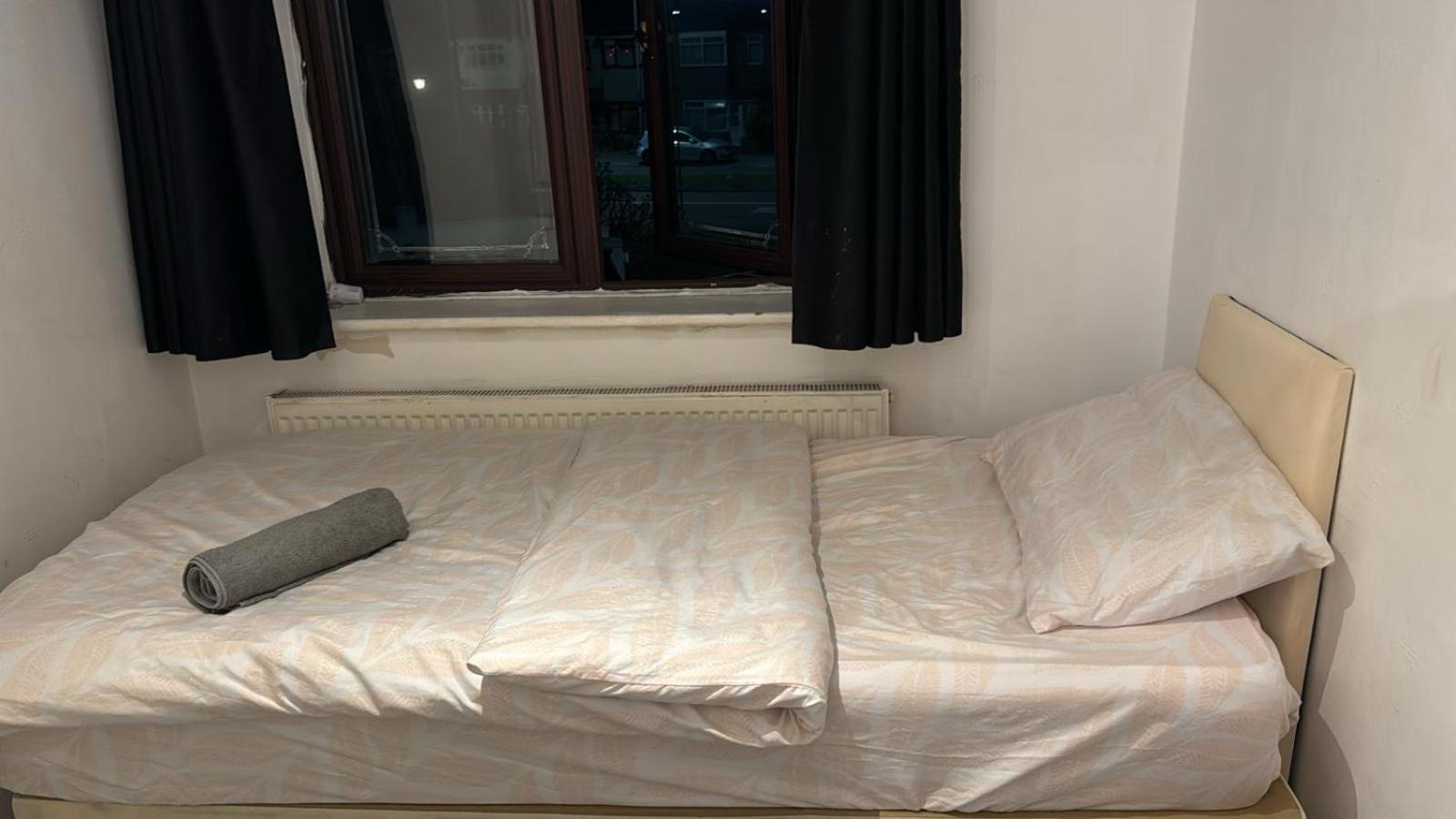 Single Room photo 2