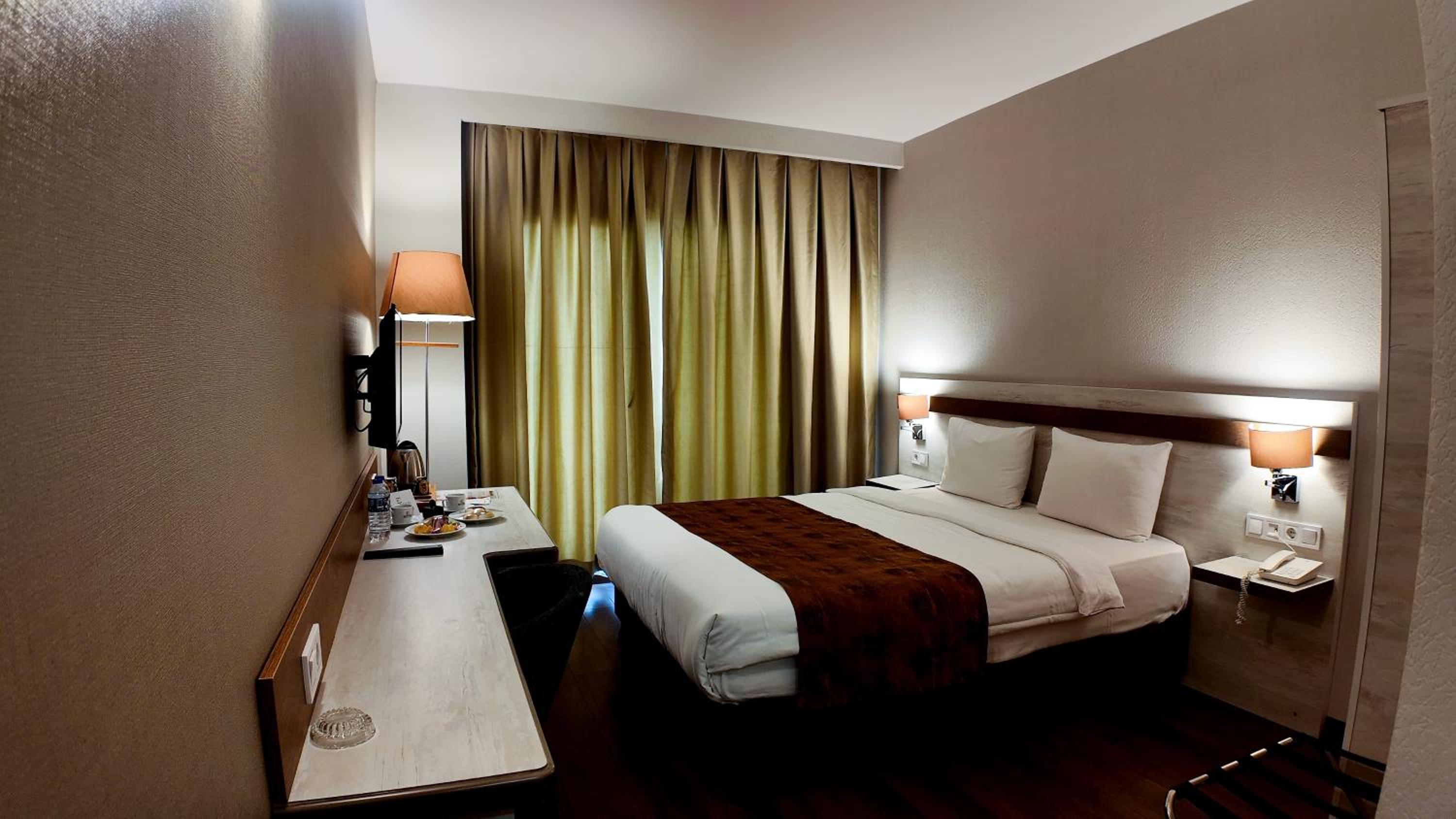 Standard Suite - Photo 1