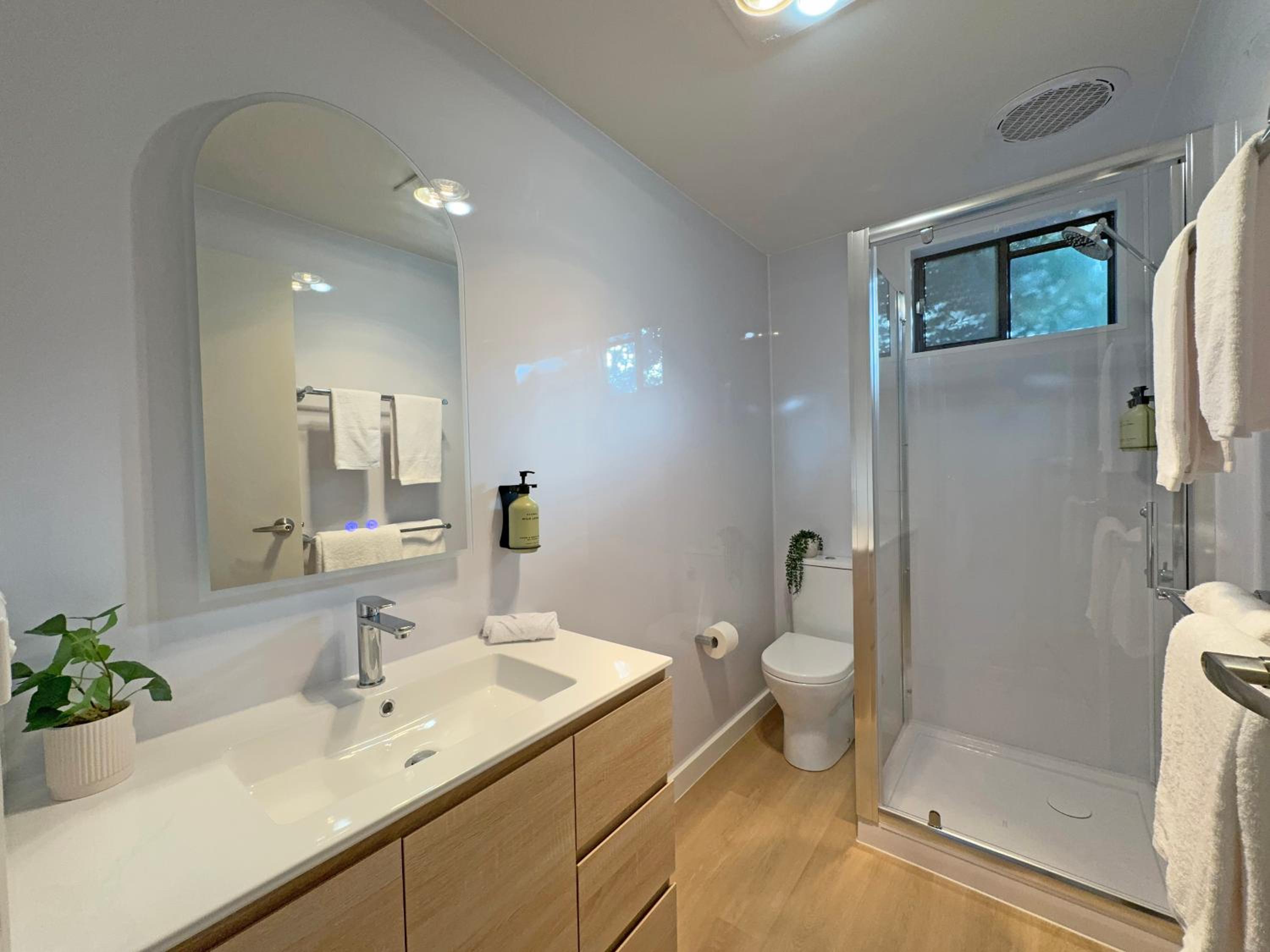 Superior Unit (2BR) - 4B photo 2