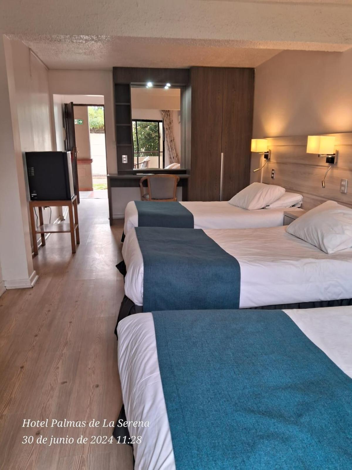 Standard Triple Room photo 2