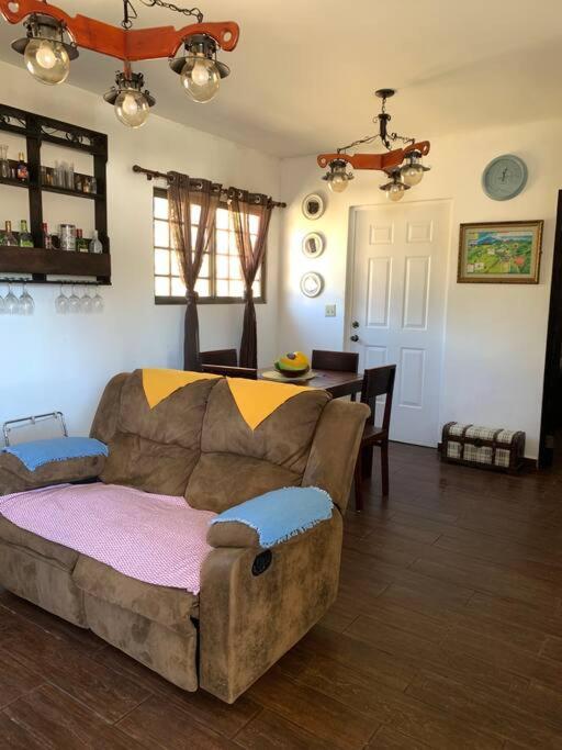 One-Bedroom House photo 1