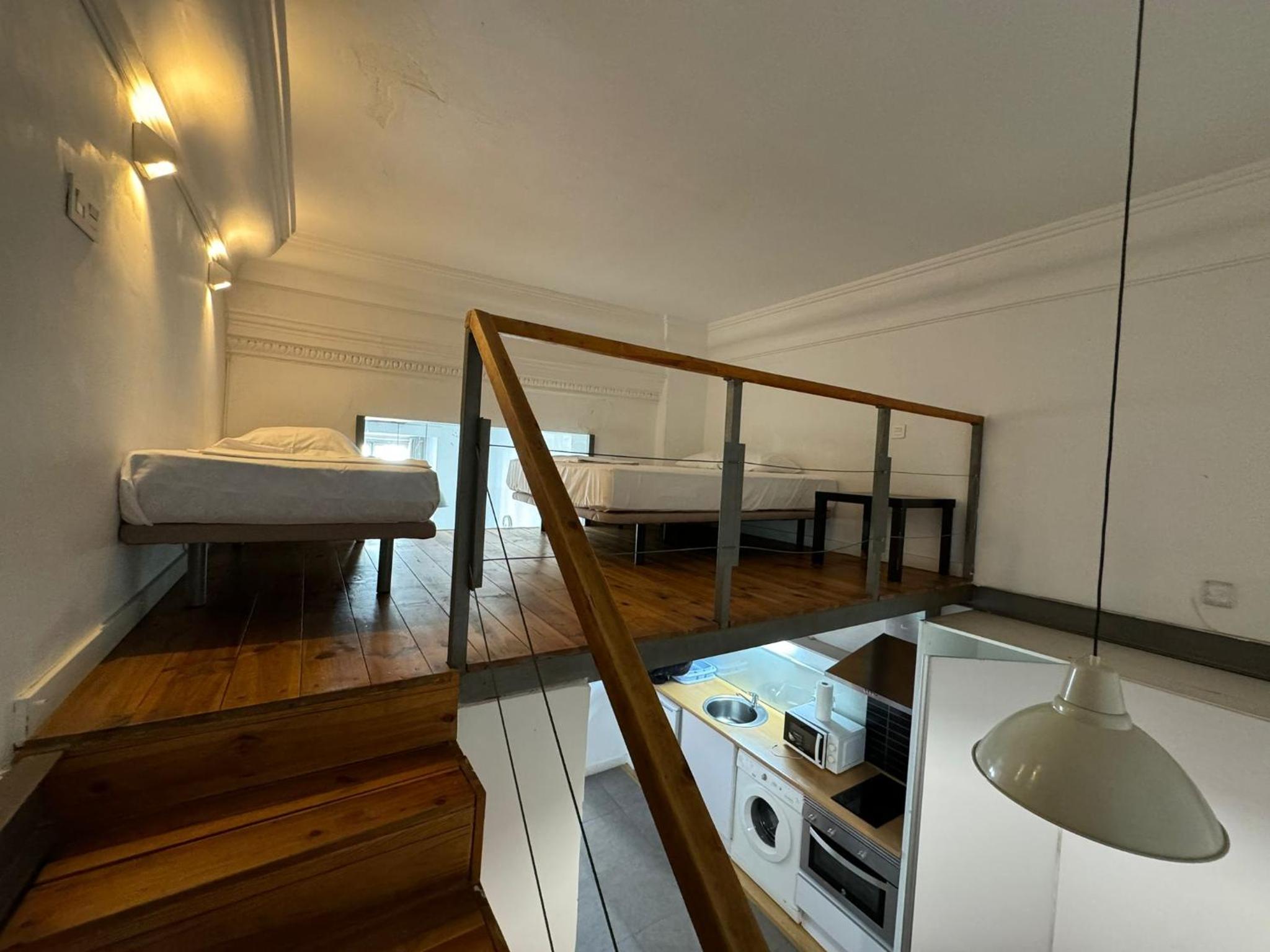 Studio with Balcony photo 2