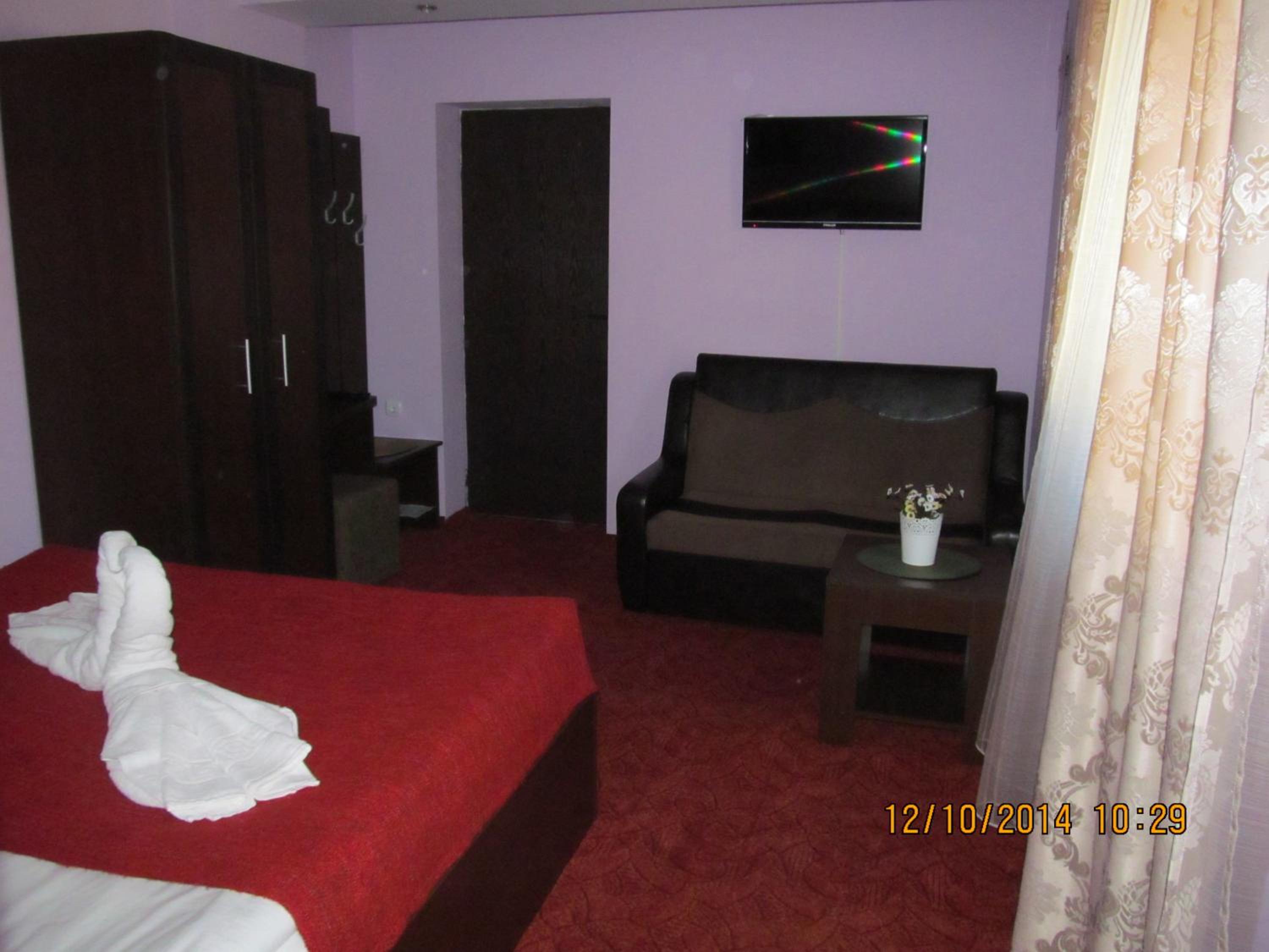 Double Room - Photo 29