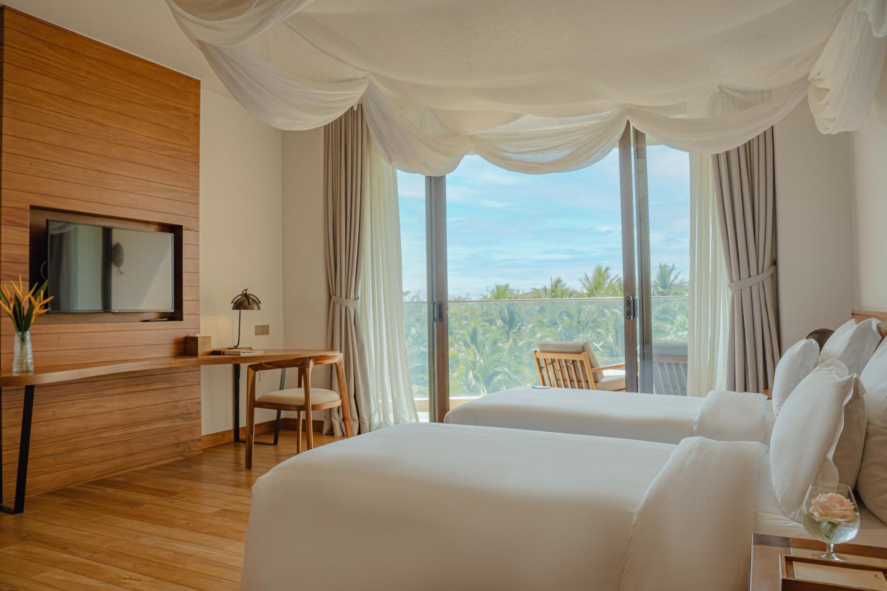 Deluxe Garden View with 2 Single Beds - Photo 3
