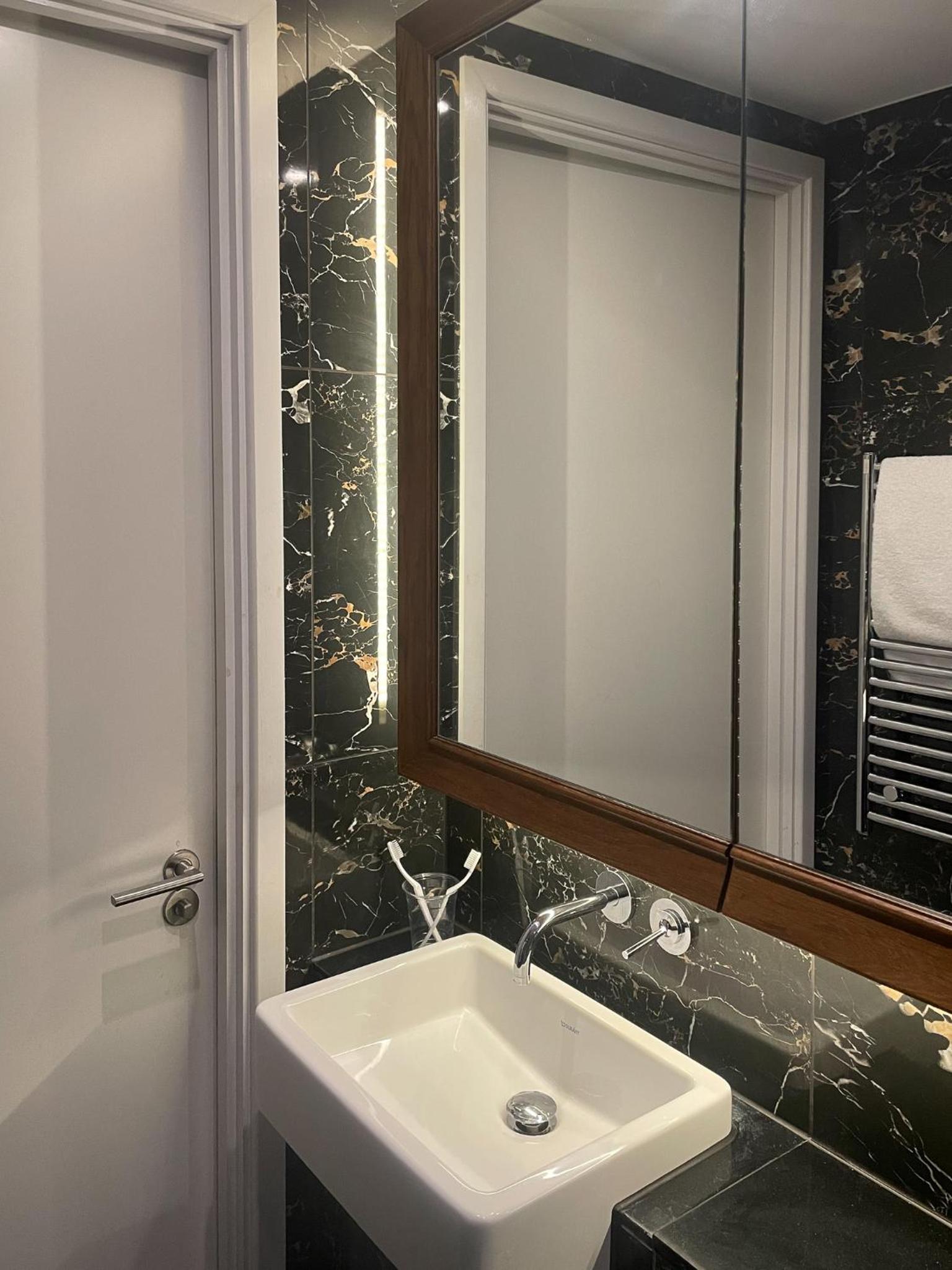 Superior Apartment with City View photo 3