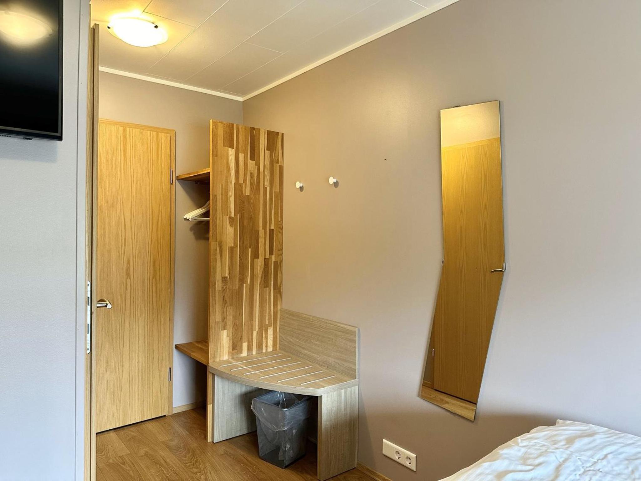 Twin Room with Private Bathroom photo 2