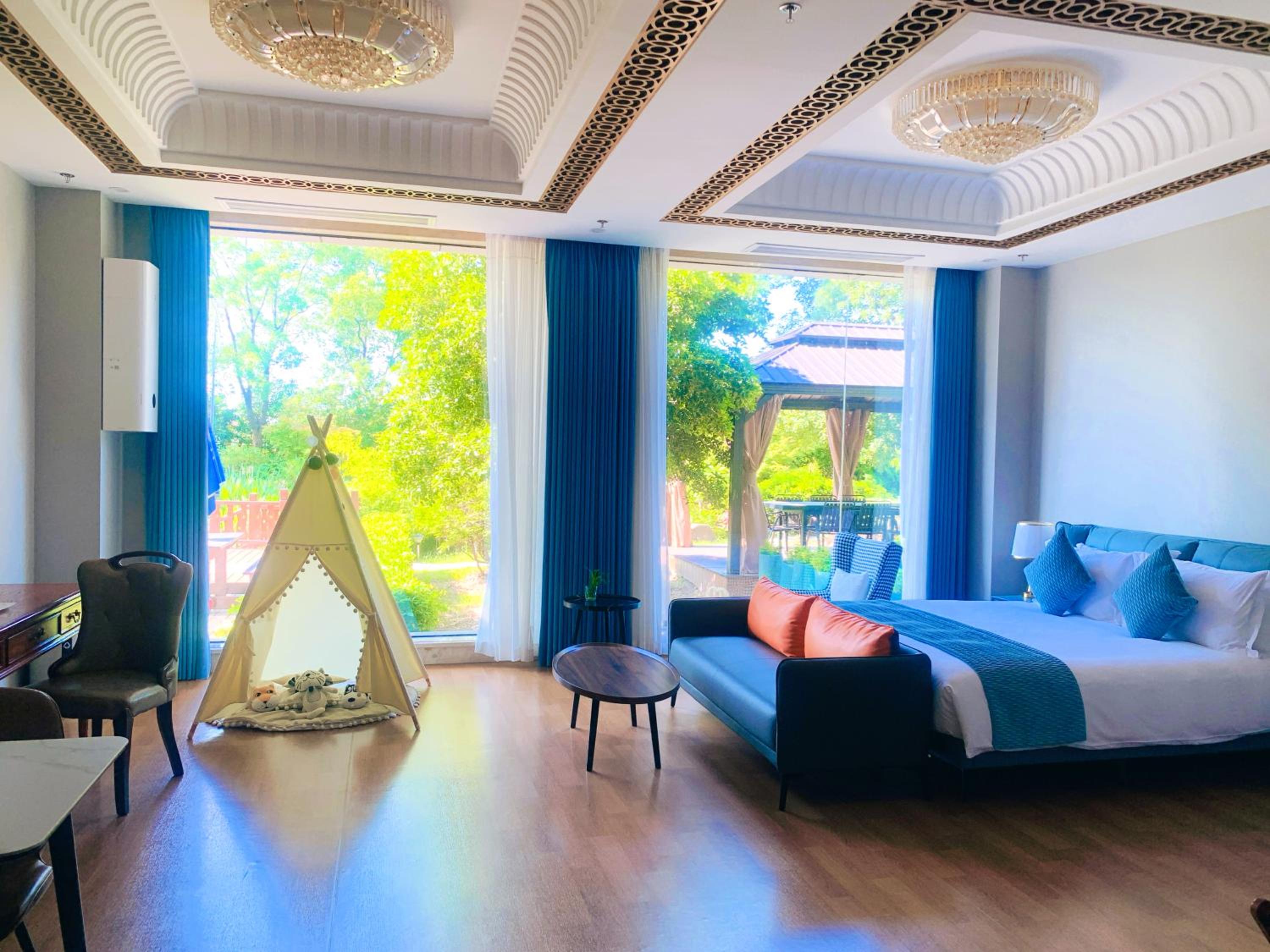 Deluxe Single Room