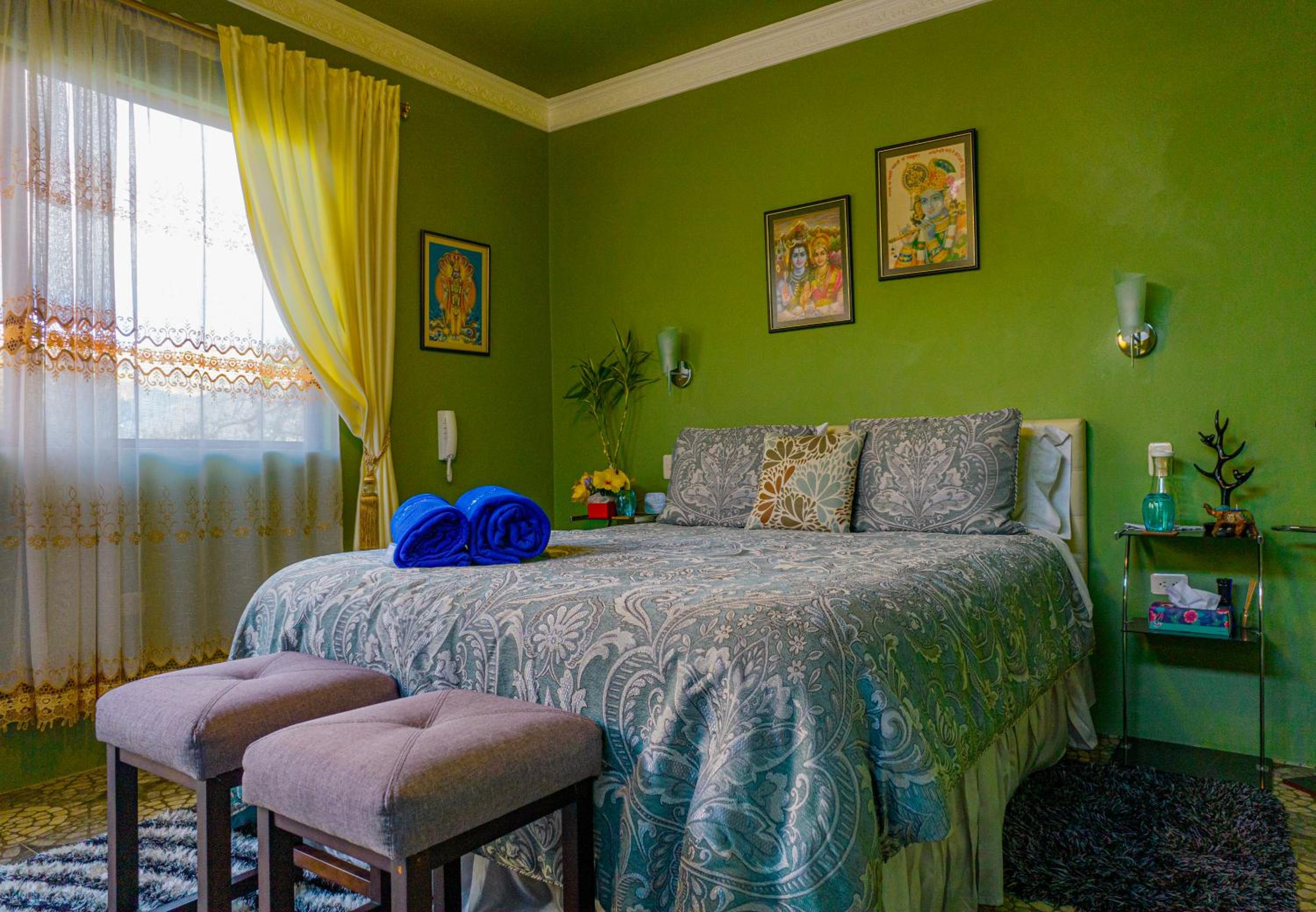 Deluxe Junior Suite photo 2