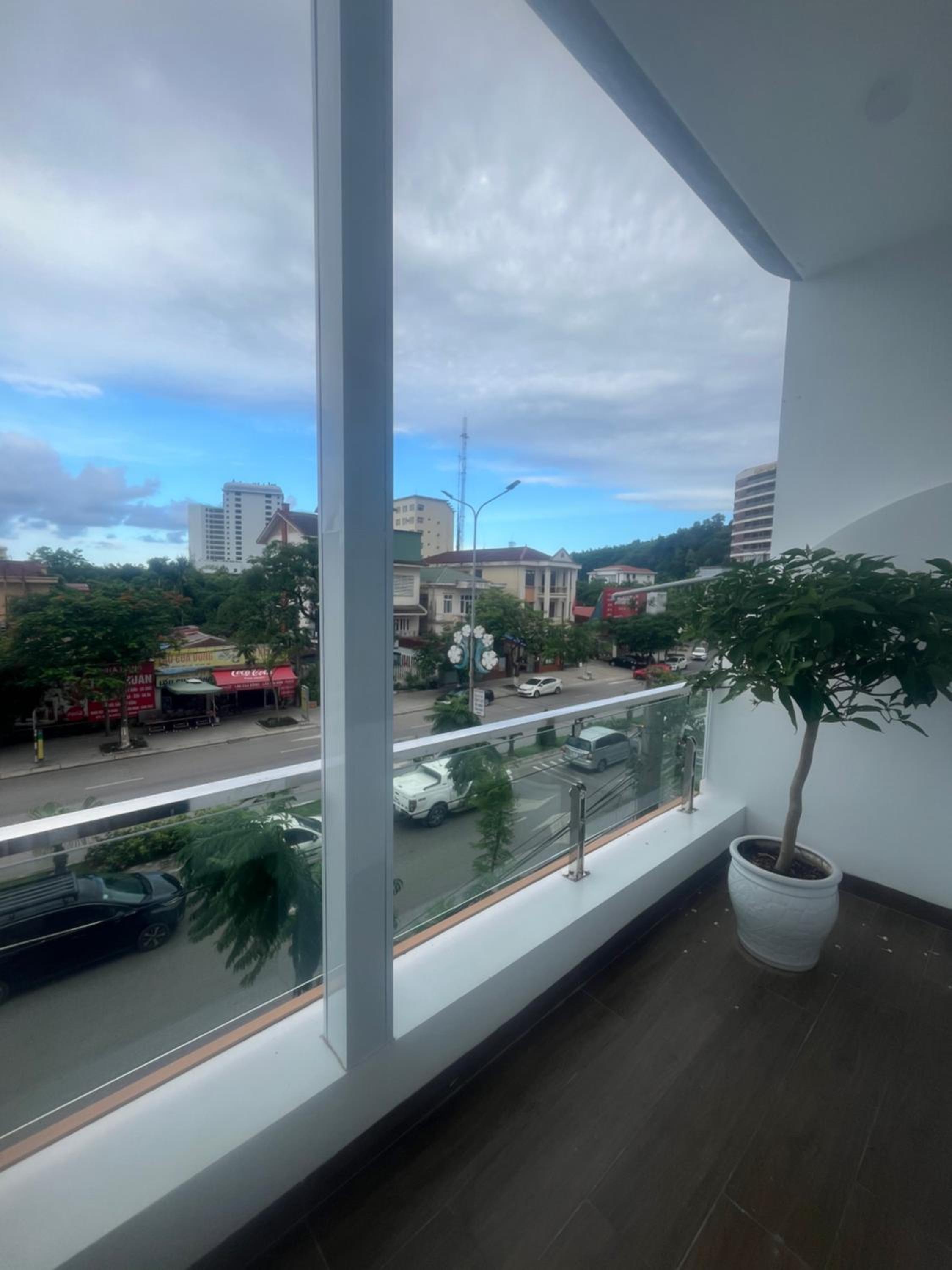 Family Room with Balcony photo 2