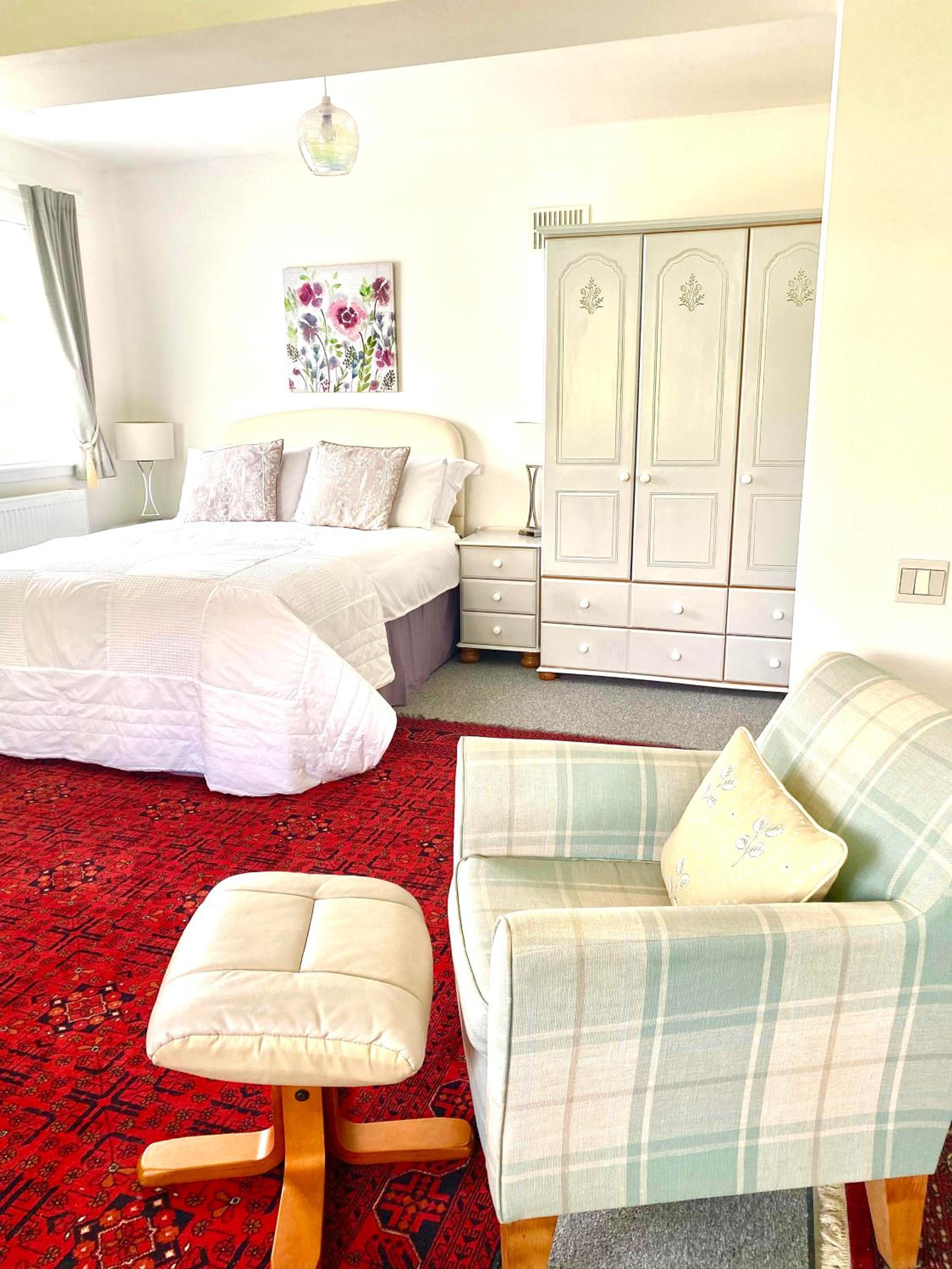 Studio Apartment with One Double Bed photo 2