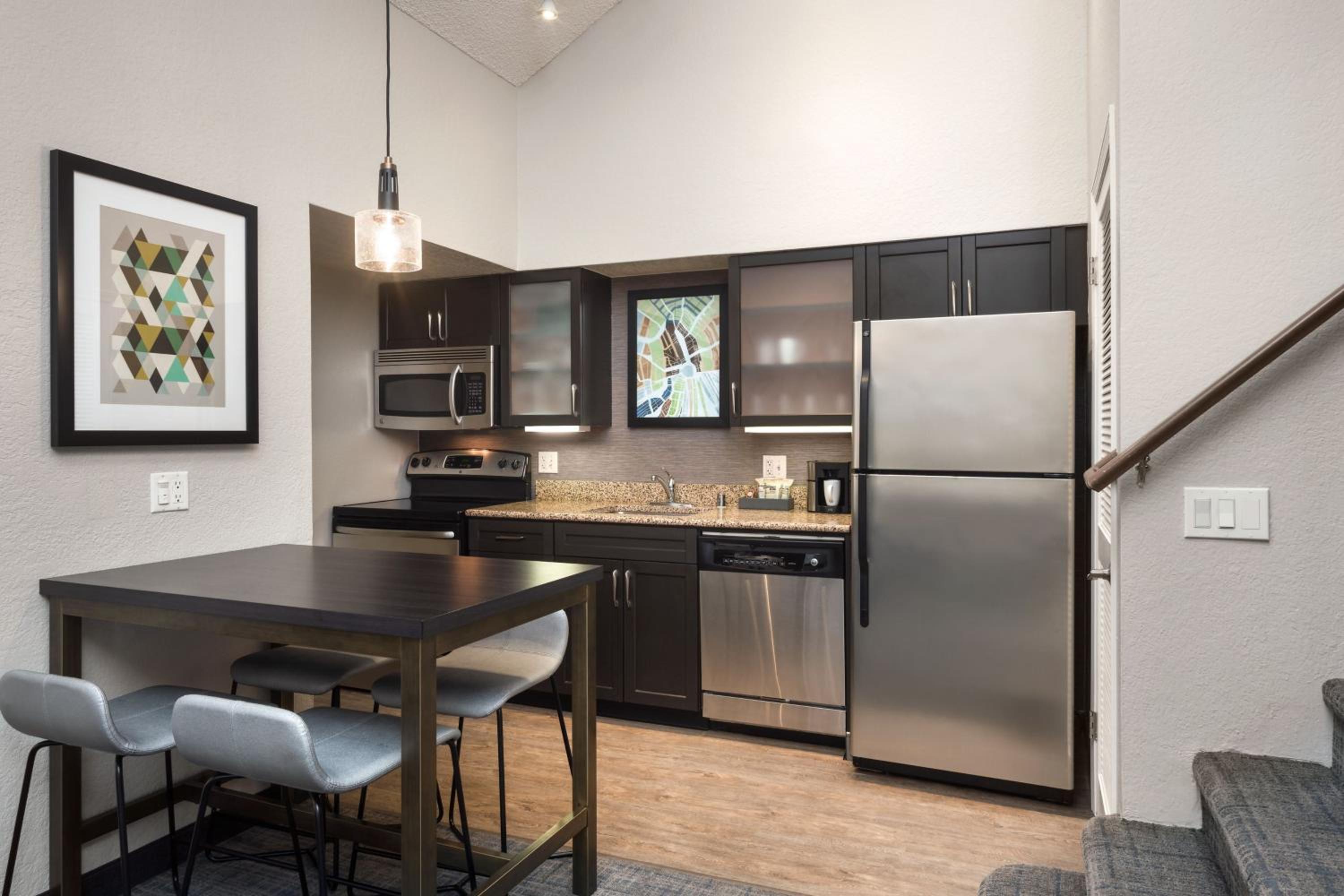 Penthouse Suite - Photo 5