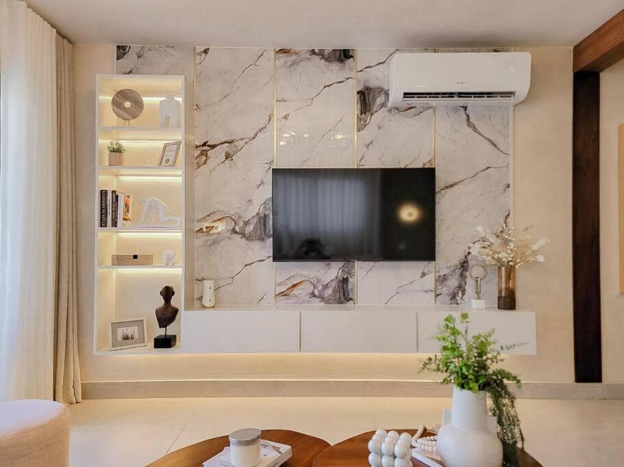 One-Bedroom Deluxe Apartment photo 2