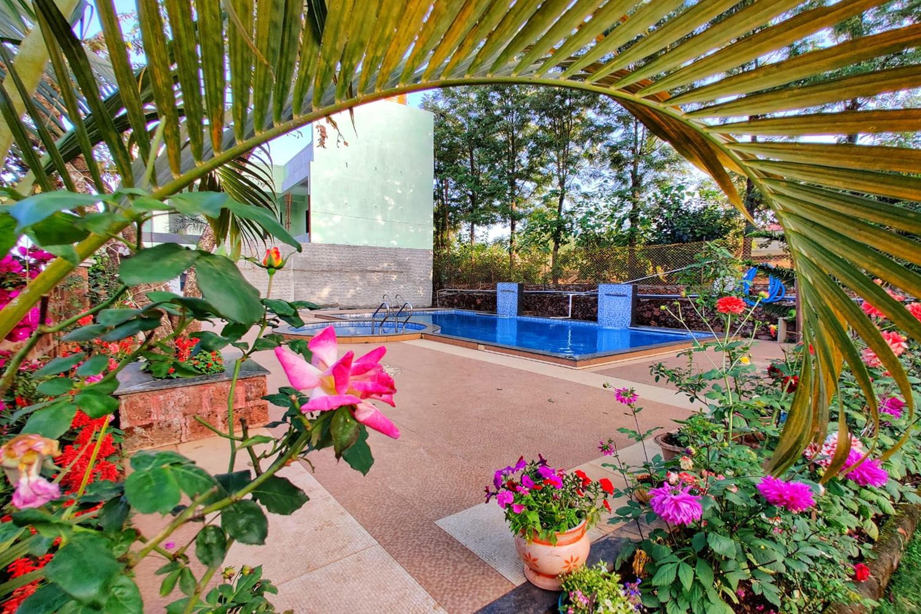 Villa photo 2