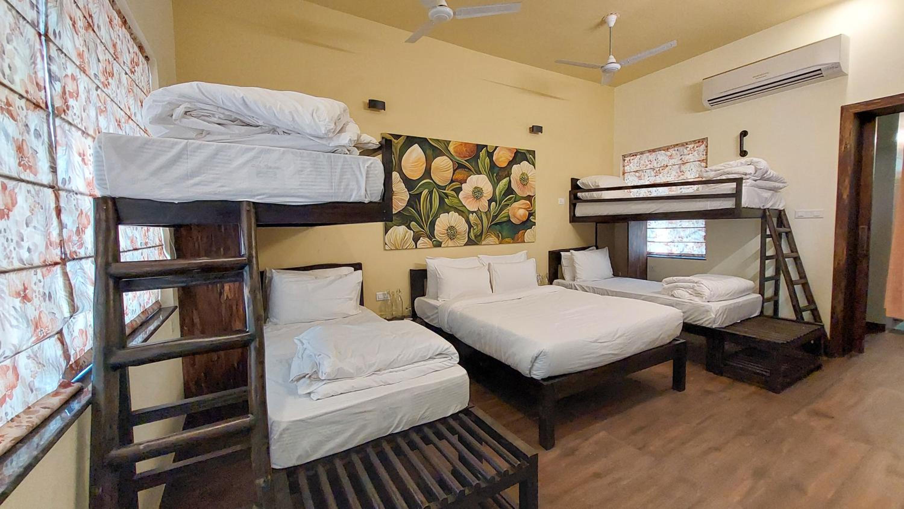 Family Nest with Open Sky Shower (2 Bedroom With Living Room) For 10 Person photo 2