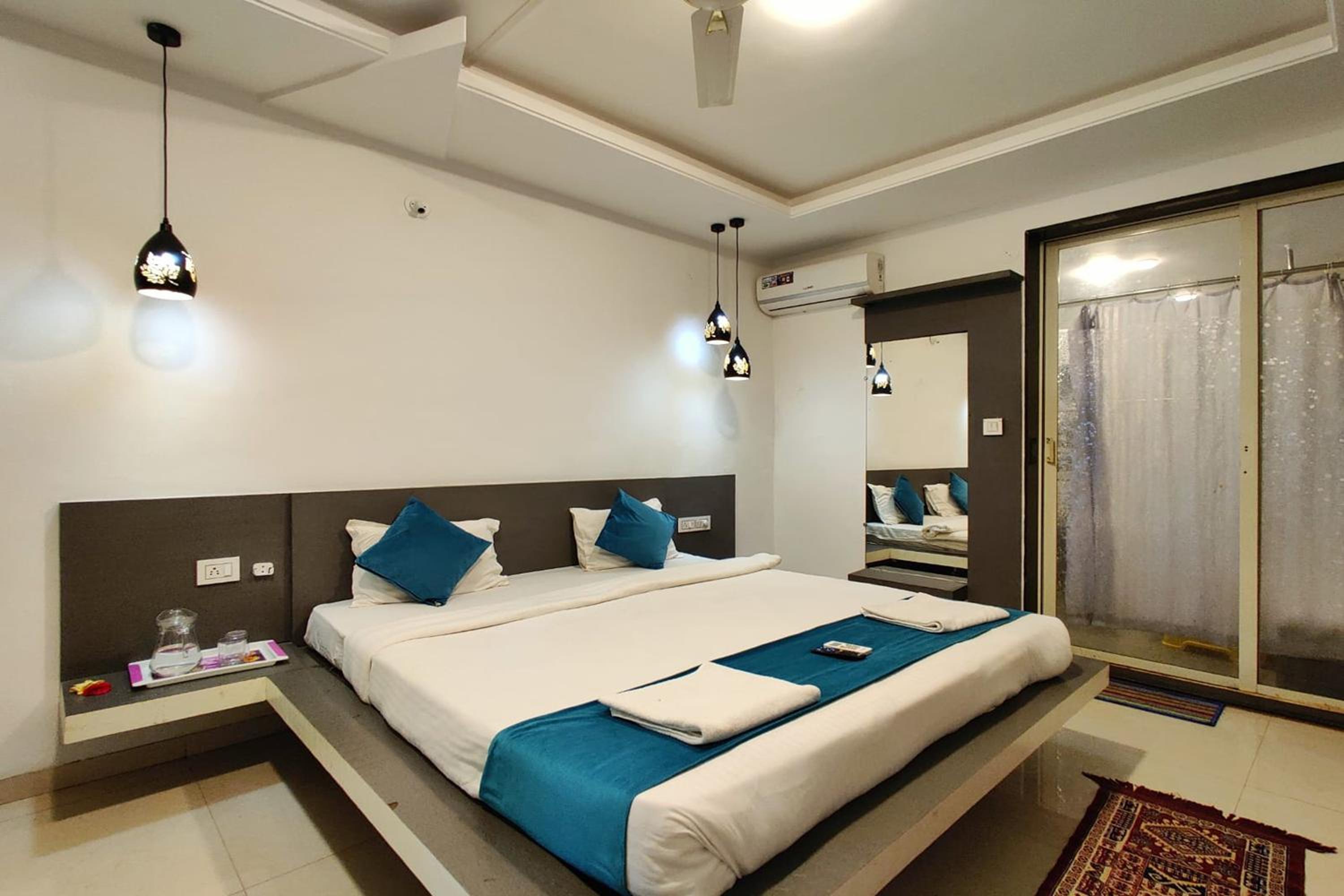 Villa photo 1