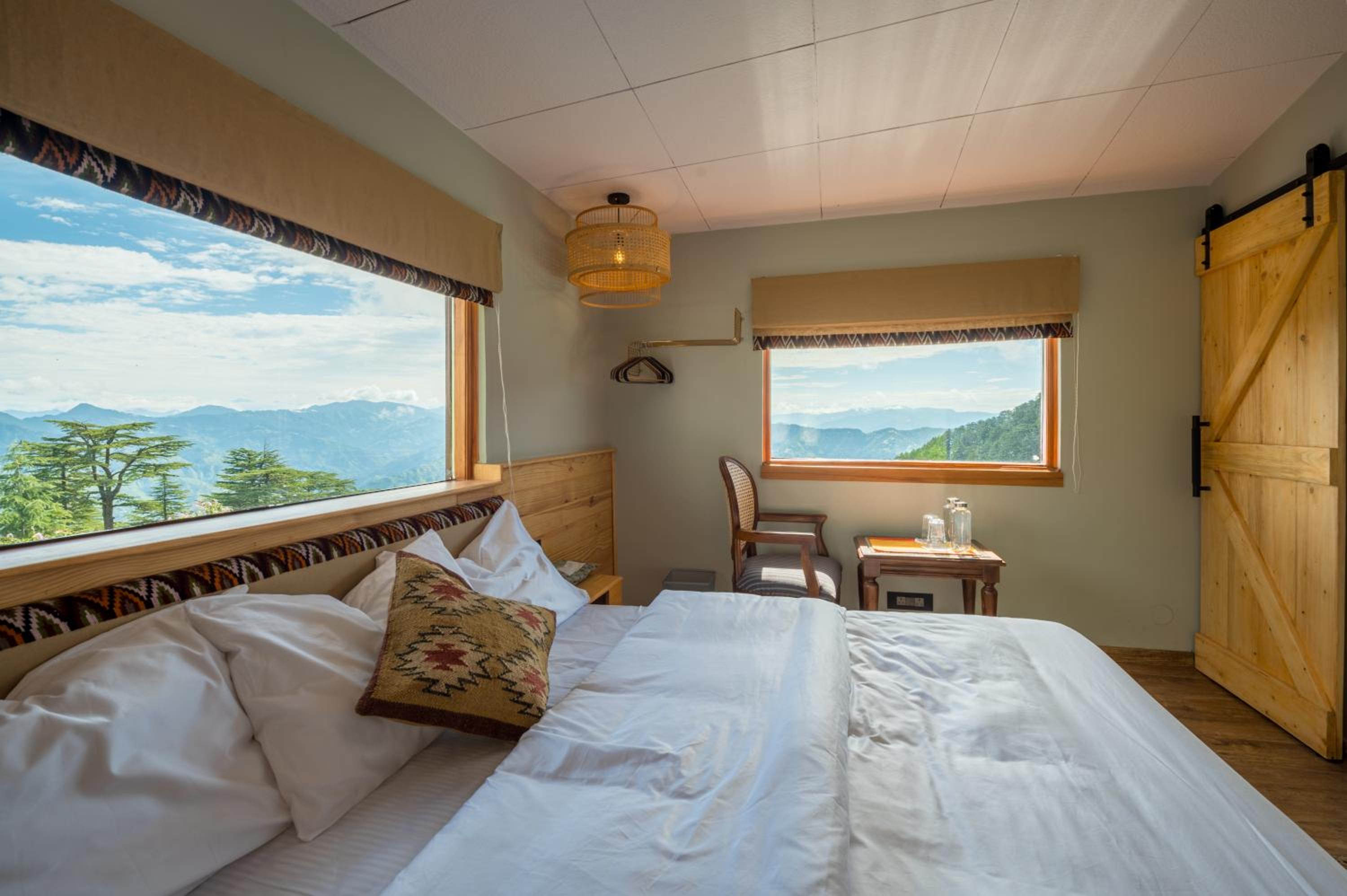 Superior King Room photo 2